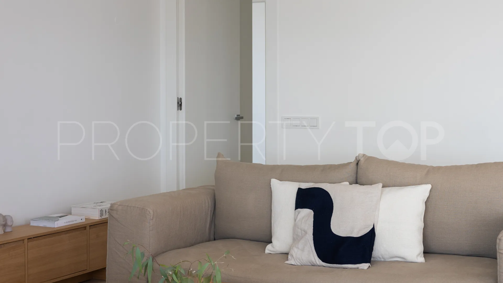 Los Naranjos duplex penthouse for sale