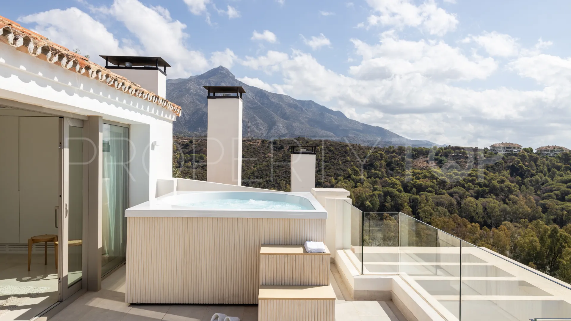 Los Naranjos duplex penthouse for sale