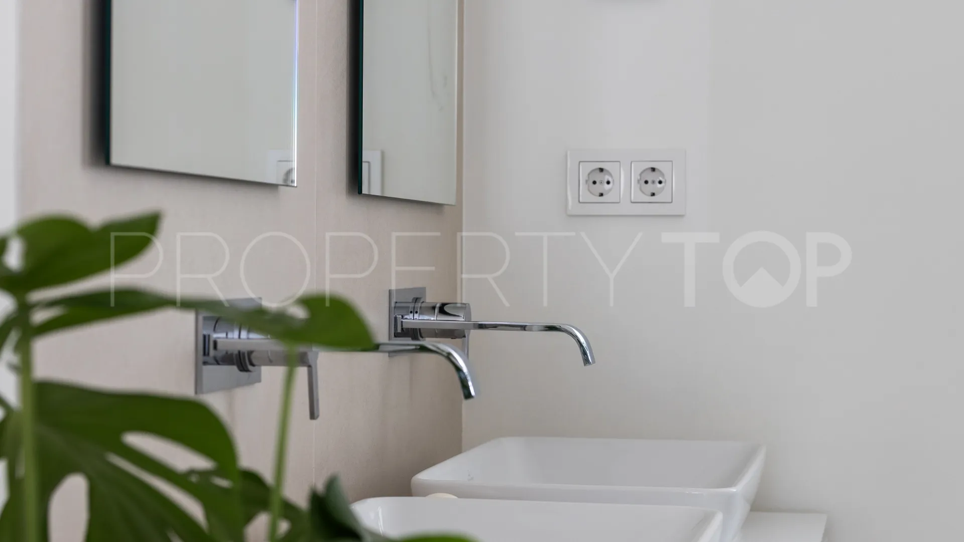 Los Naranjos duplex penthouse for sale