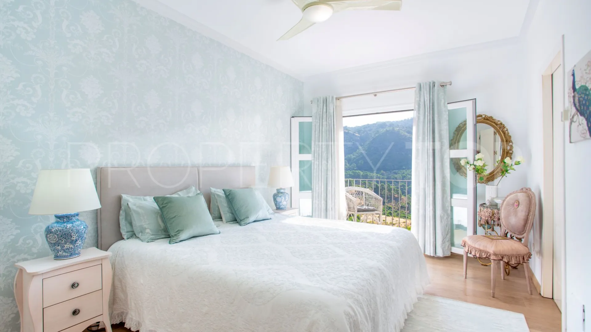 For sale Monte Mayor villa