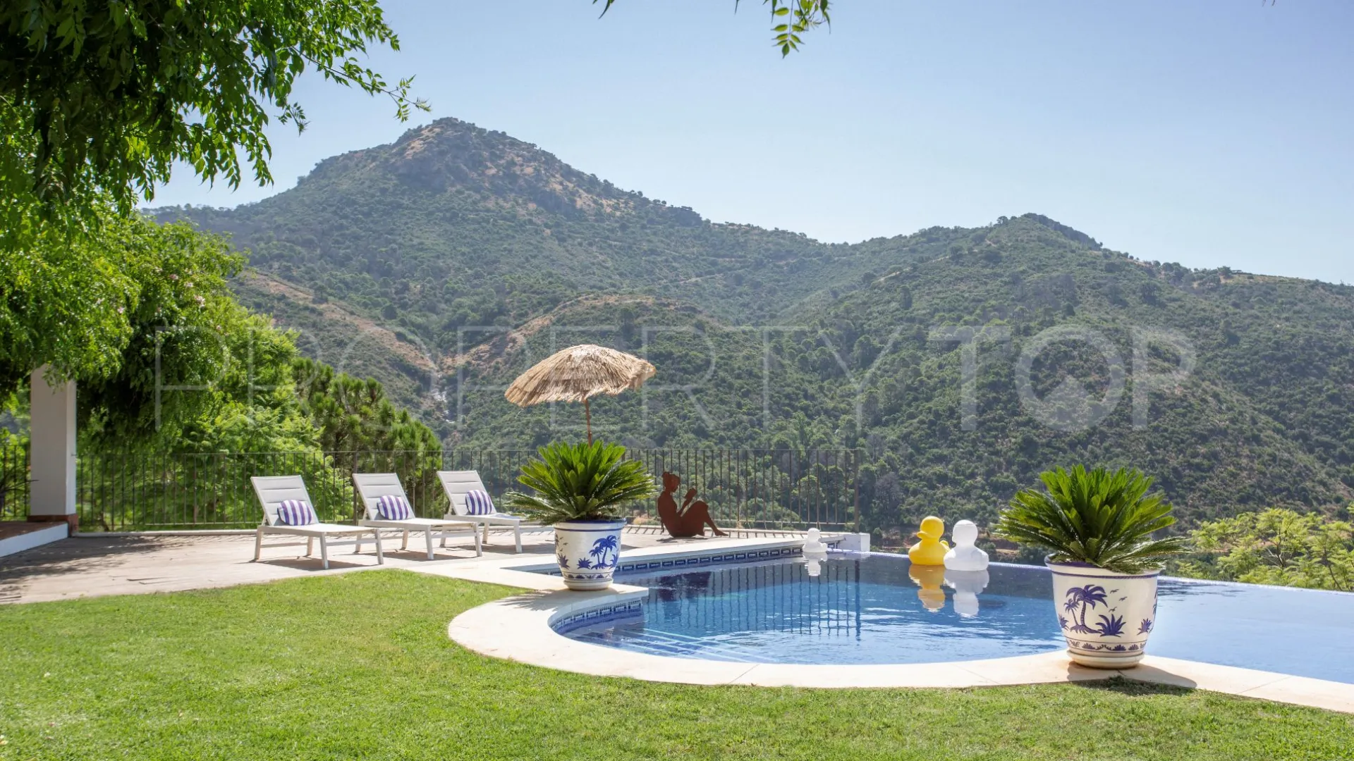 For sale Monte Mayor villa