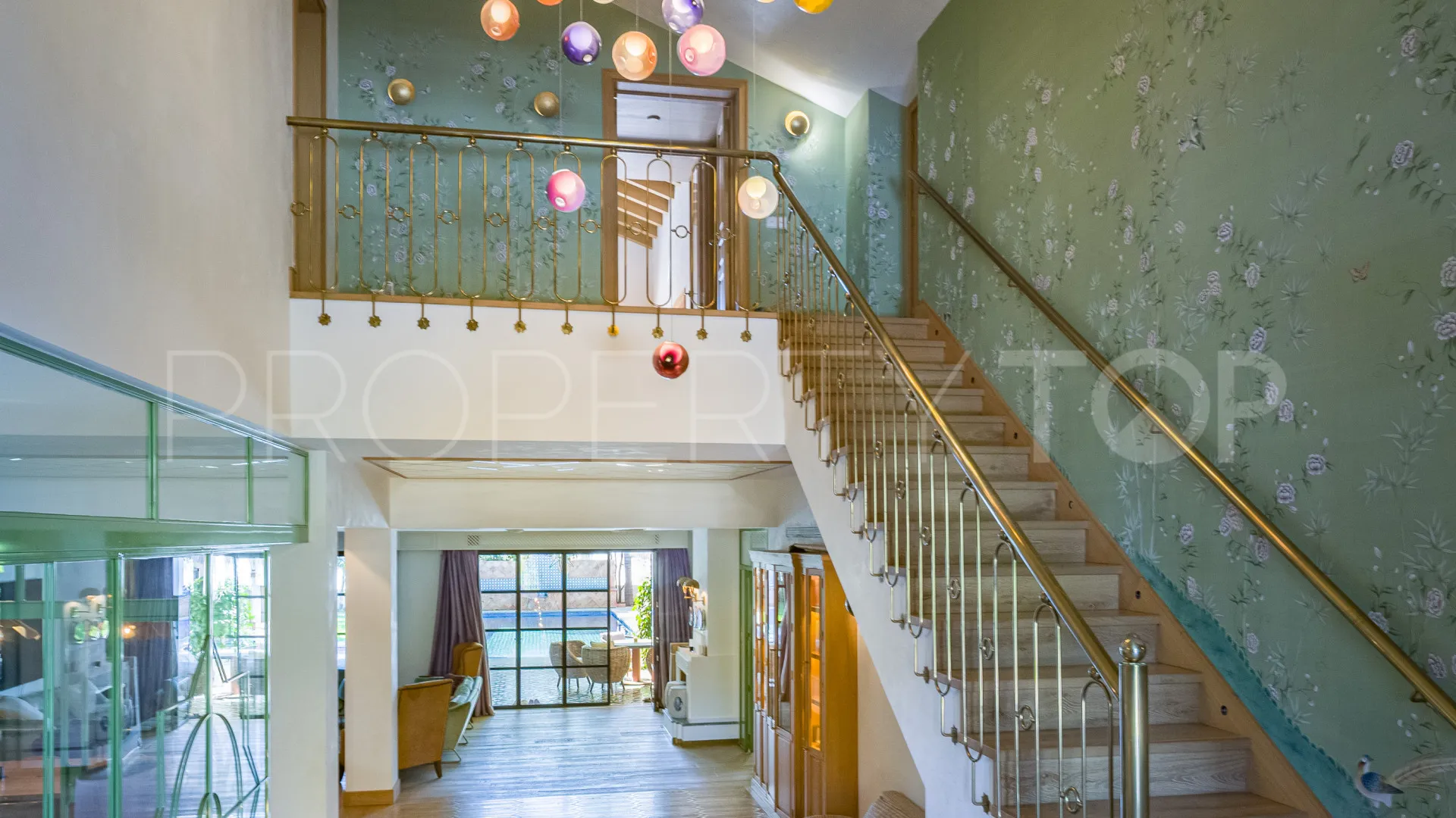 For sale villa with 5 bedrooms in Aloha