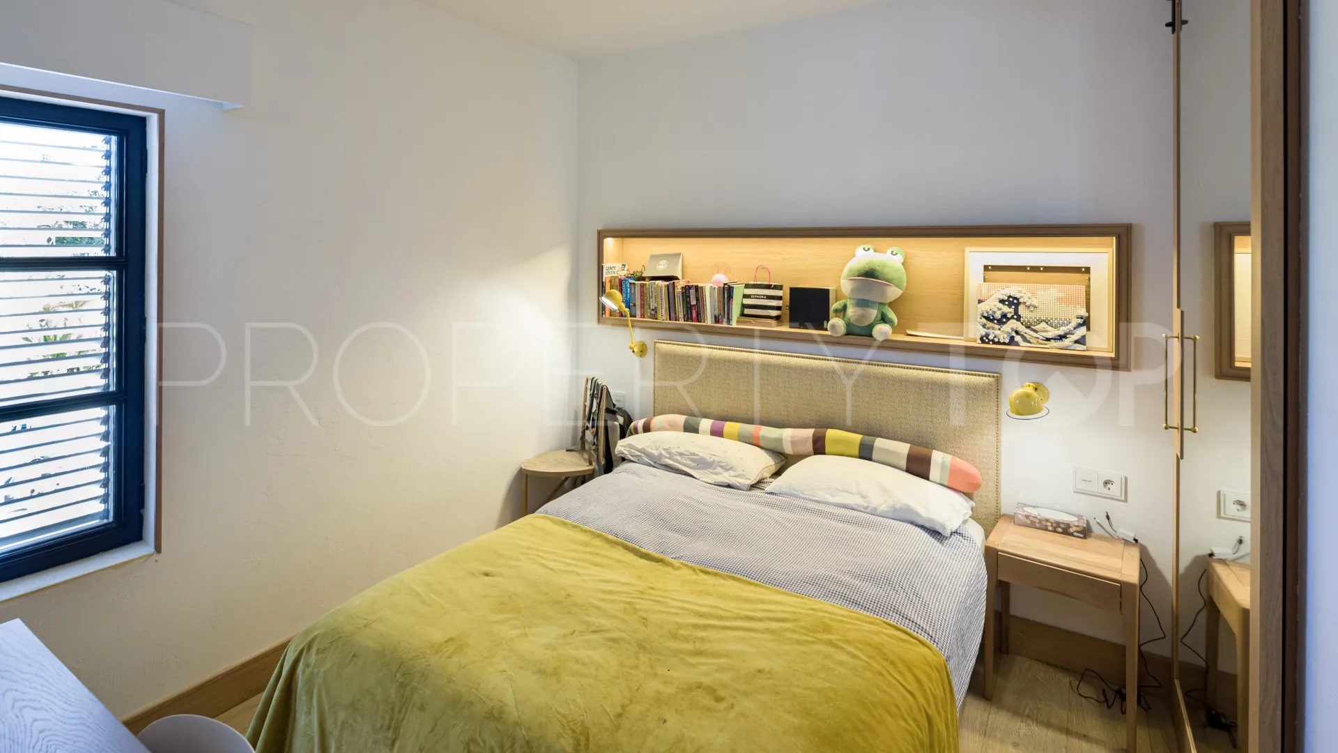 For sale villa with 5 bedrooms in Aloha