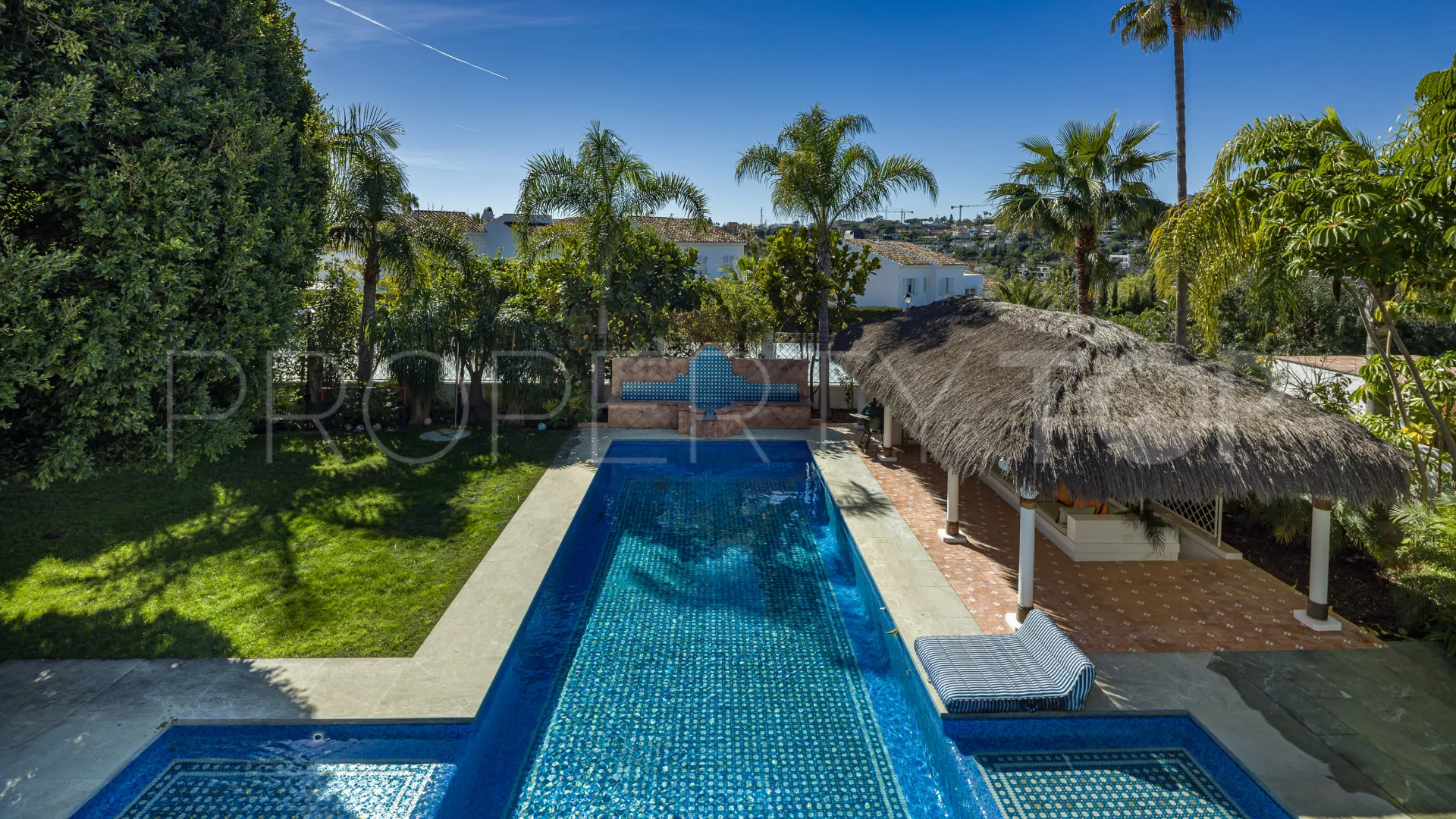 For sale villa with 5 bedrooms in Aloha