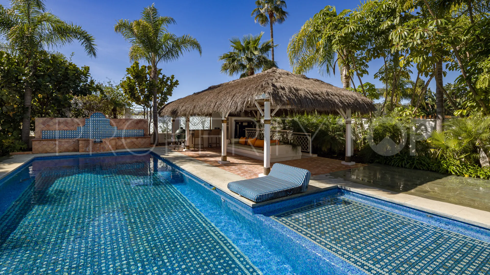 For sale villa with 5 bedrooms in Aloha