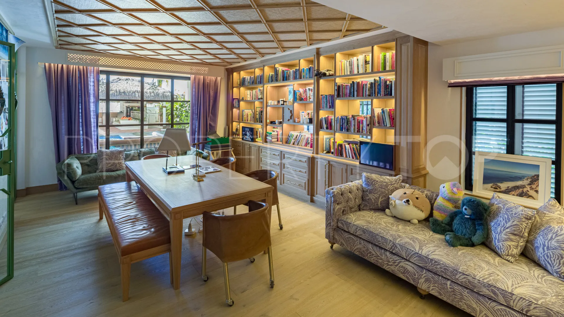 For sale villa with 5 bedrooms in Aloha