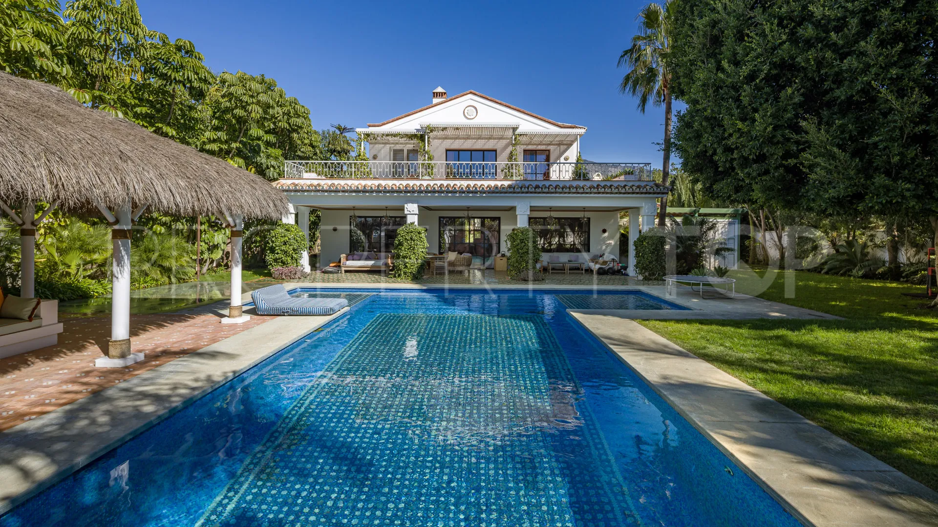 For sale villa with 5 bedrooms in Aloha