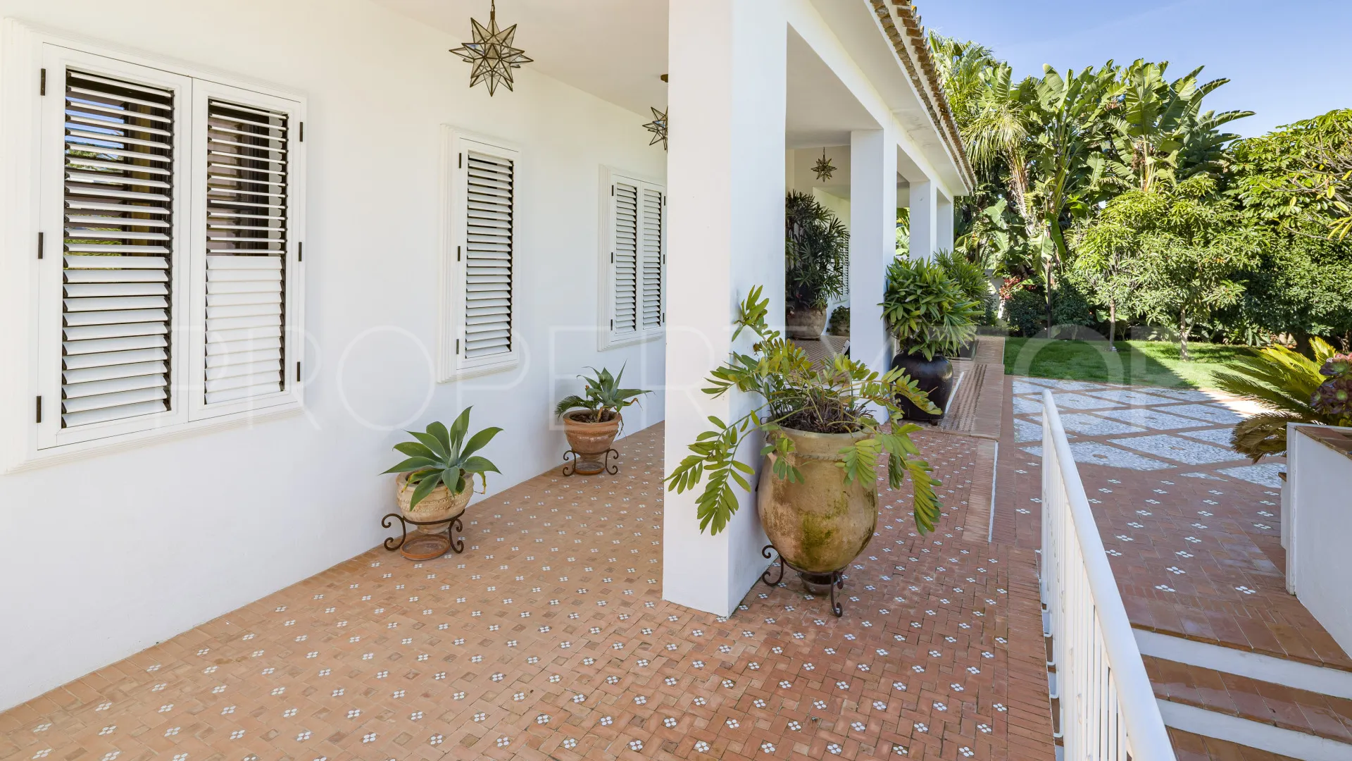 For sale villa with 5 bedrooms in Aloha