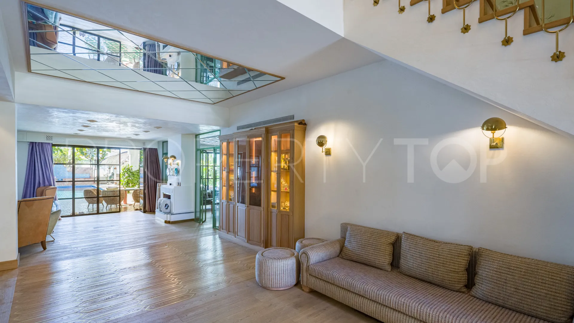 For sale villa with 5 bedrooms in Aloha