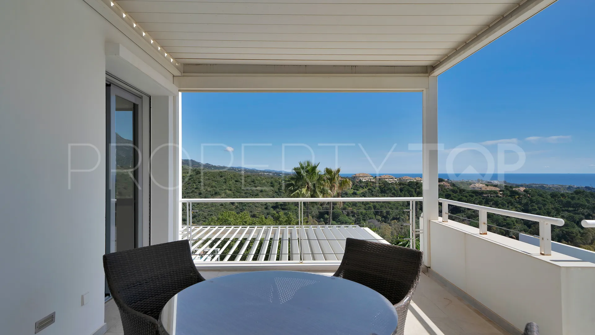 Villa in Las Lomas de Nueva Andalucia for sale