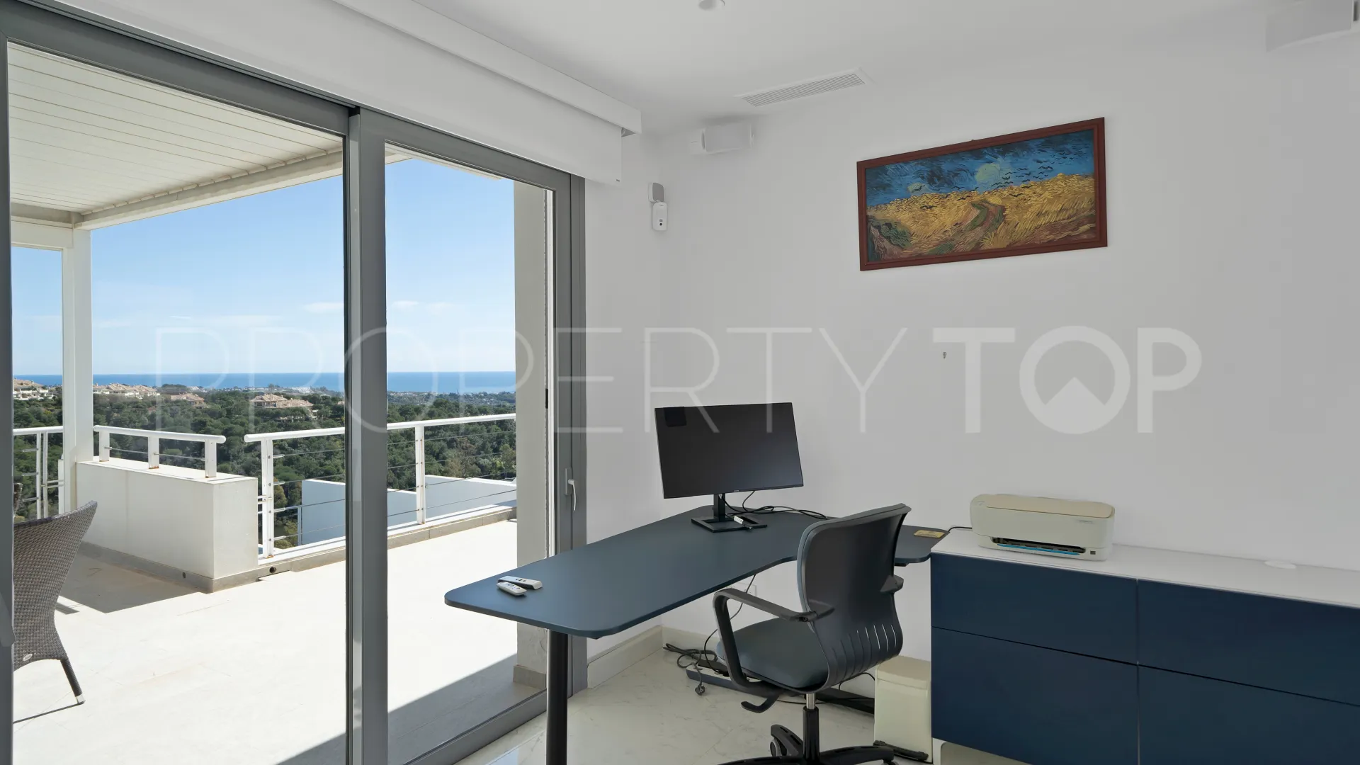 Villa in Las Lomas de Nueva Andalucia for sale