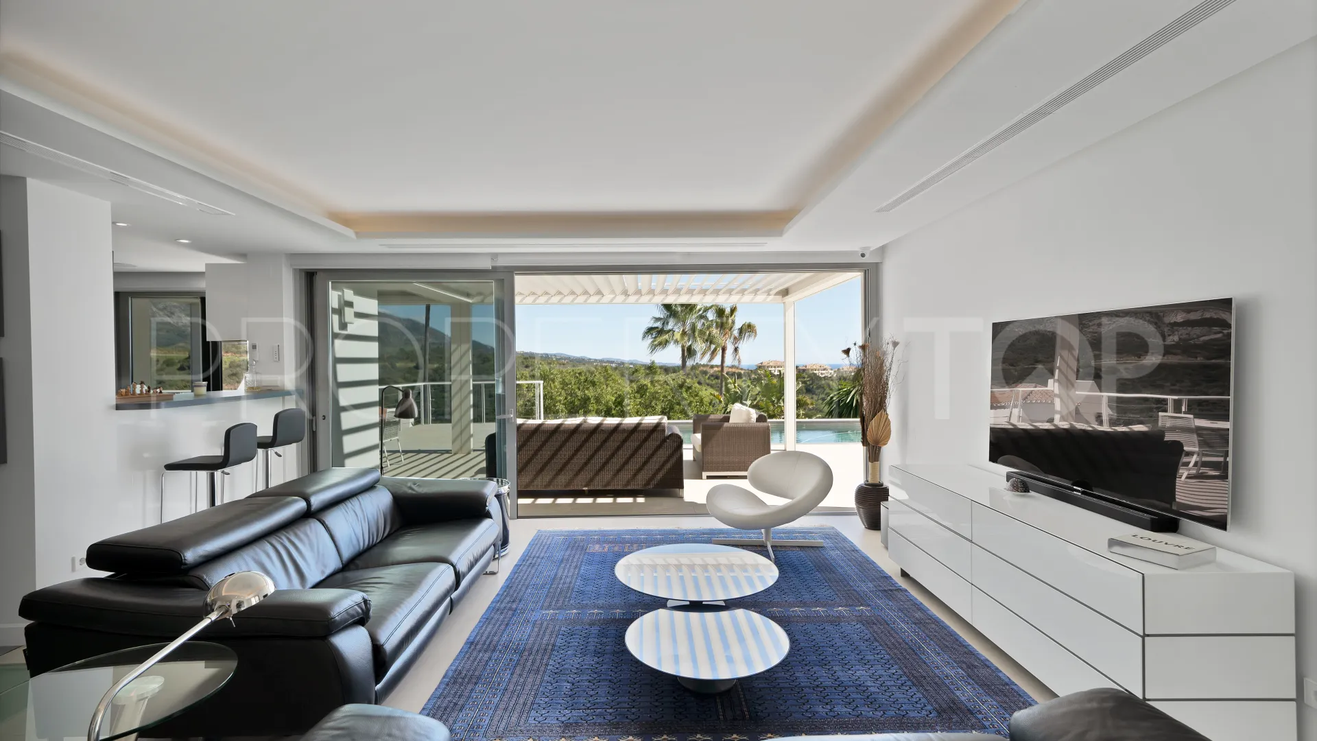 Villa in Las Lomas de Nueva Andalucia for sale