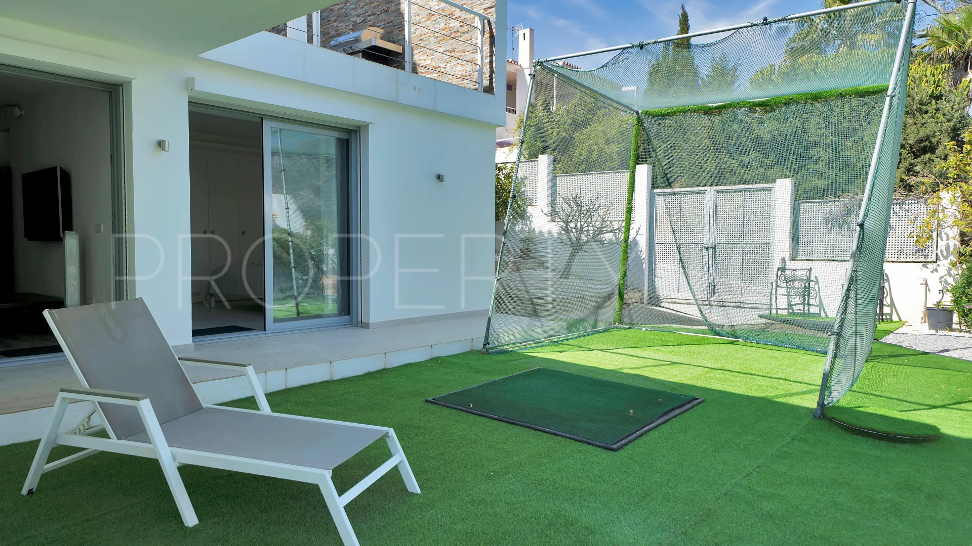 Villa in Las Lomas de Nueva Andalucia for sale