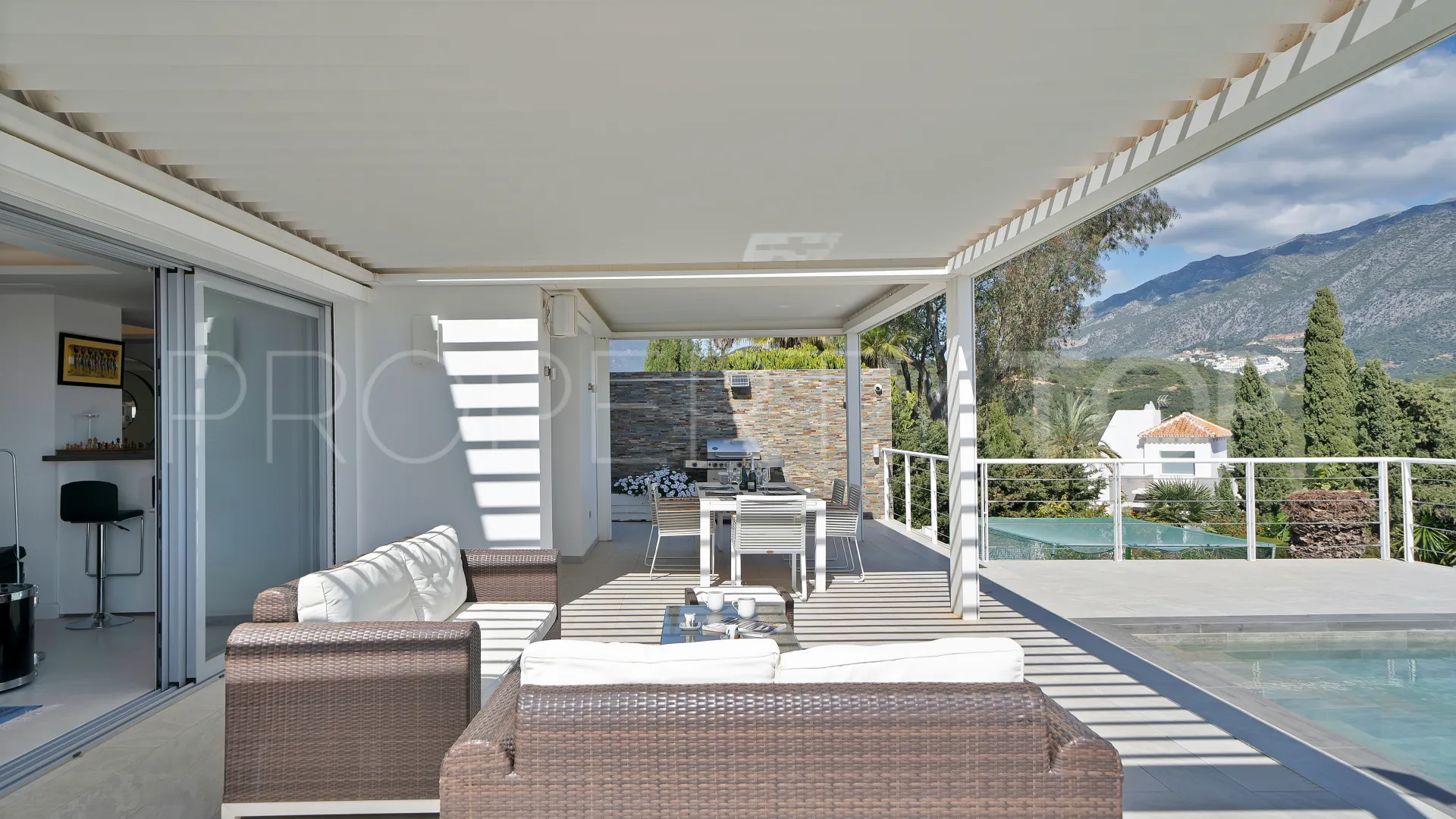 Villa in Las Lomas de Nueva Andalucia for sale