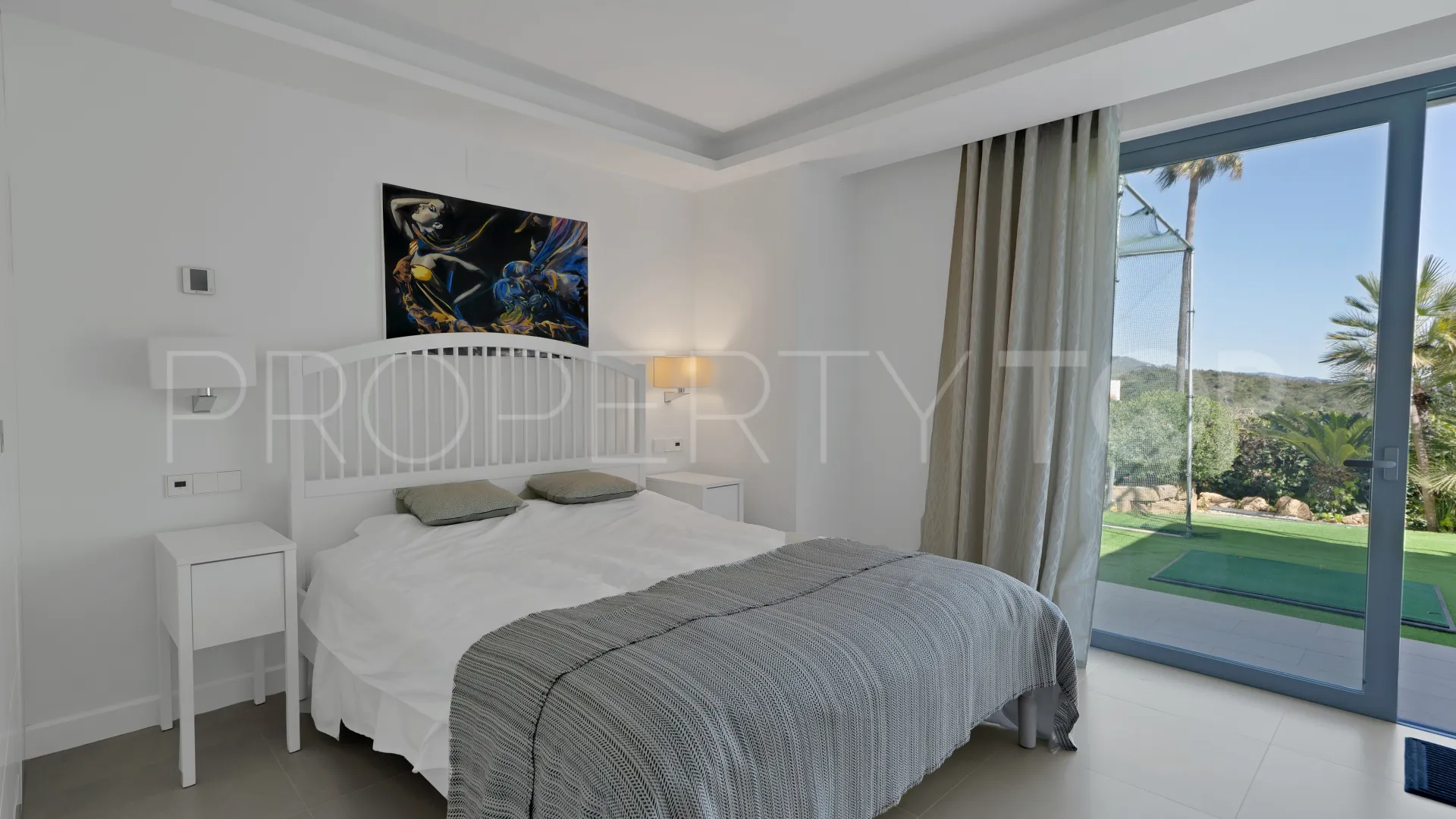 Villa in Las Lomas de Nueva Andalucia for sale