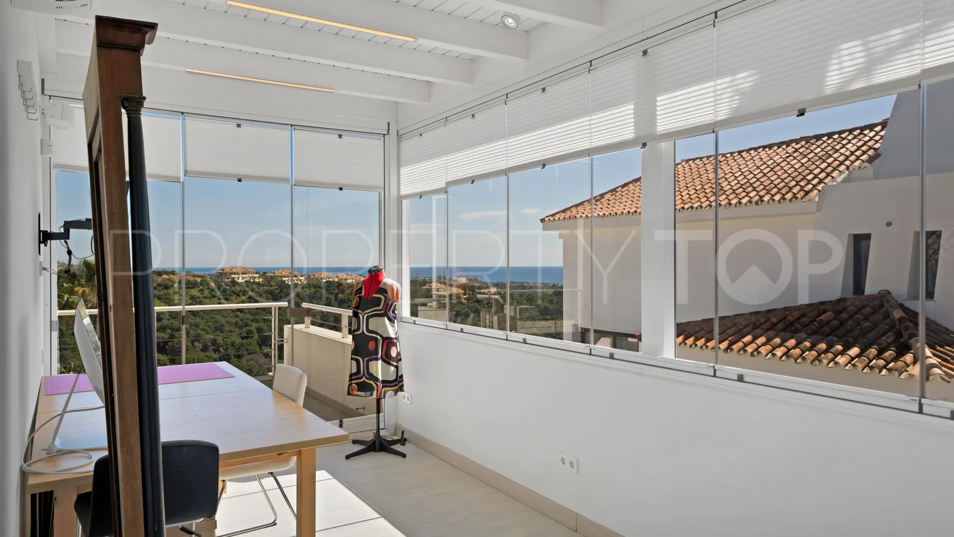 Villa in Las Lomas de Nueva Andalucia for sale