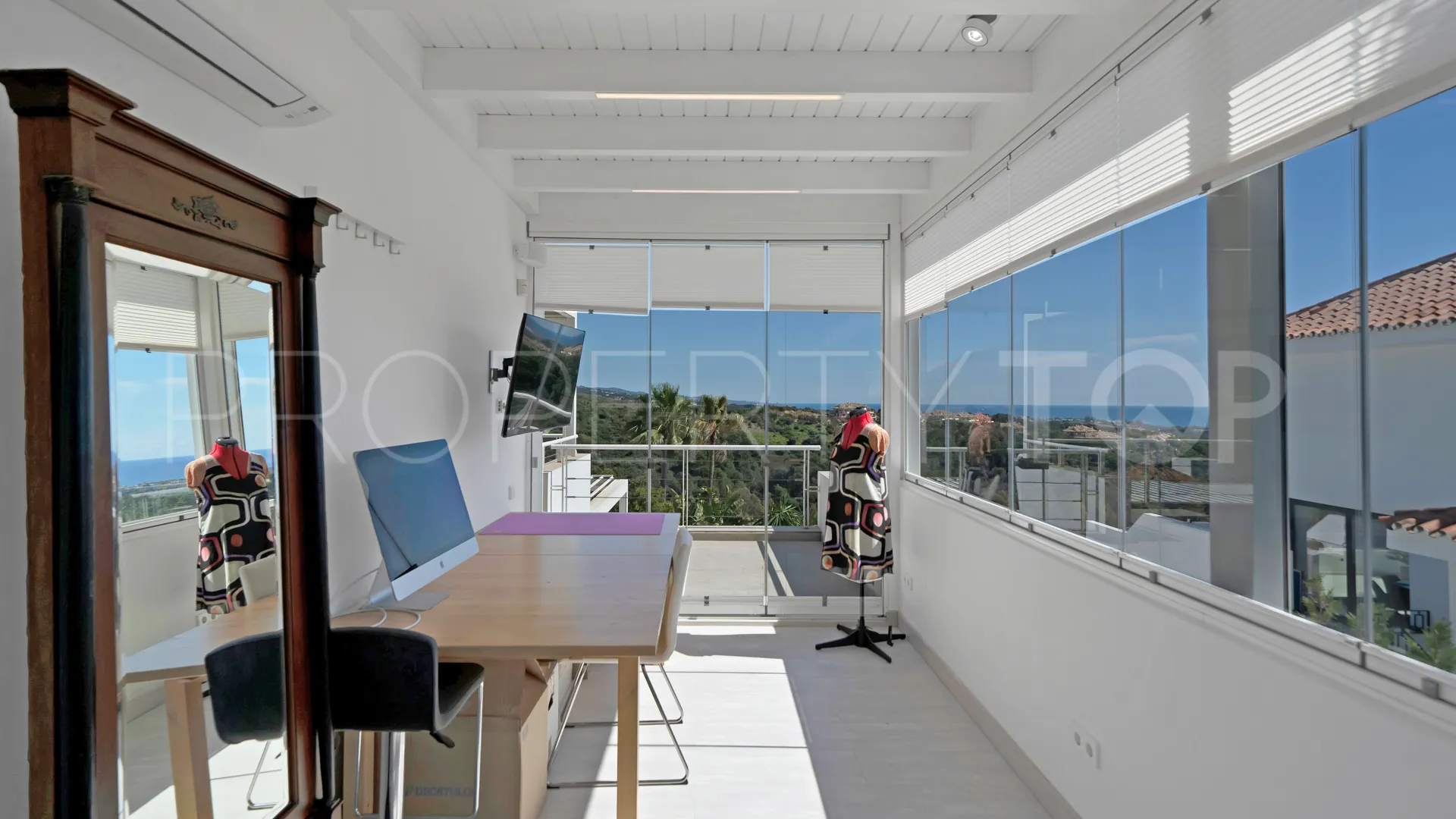 Villa in Las Lomas de Nueva Andalucia for sale