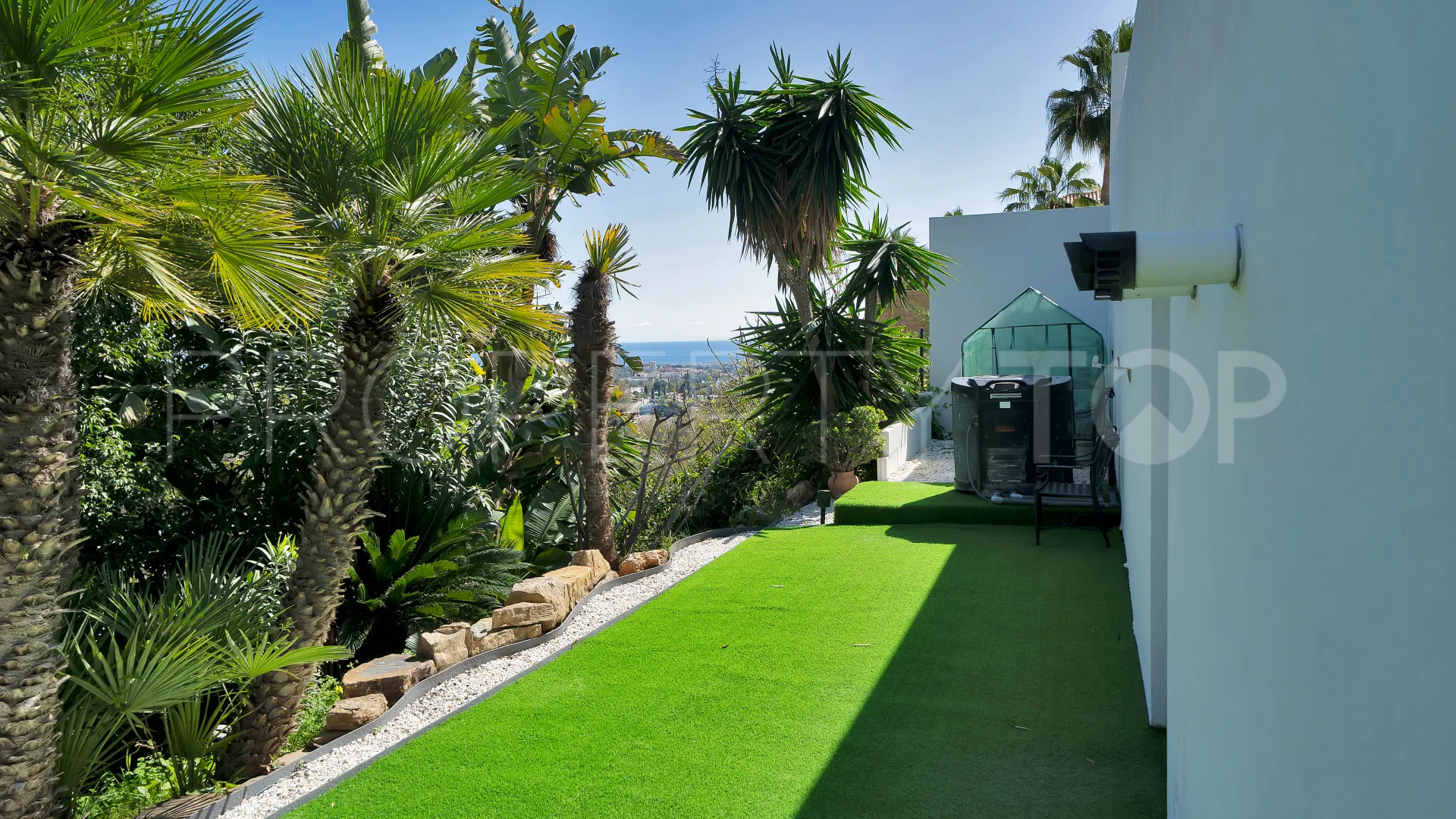 Villa in Las Lomas de Nueva Andalucia for sale