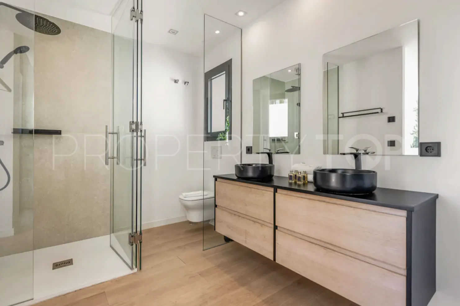 Artola, villa de 4 dormitorios en venta