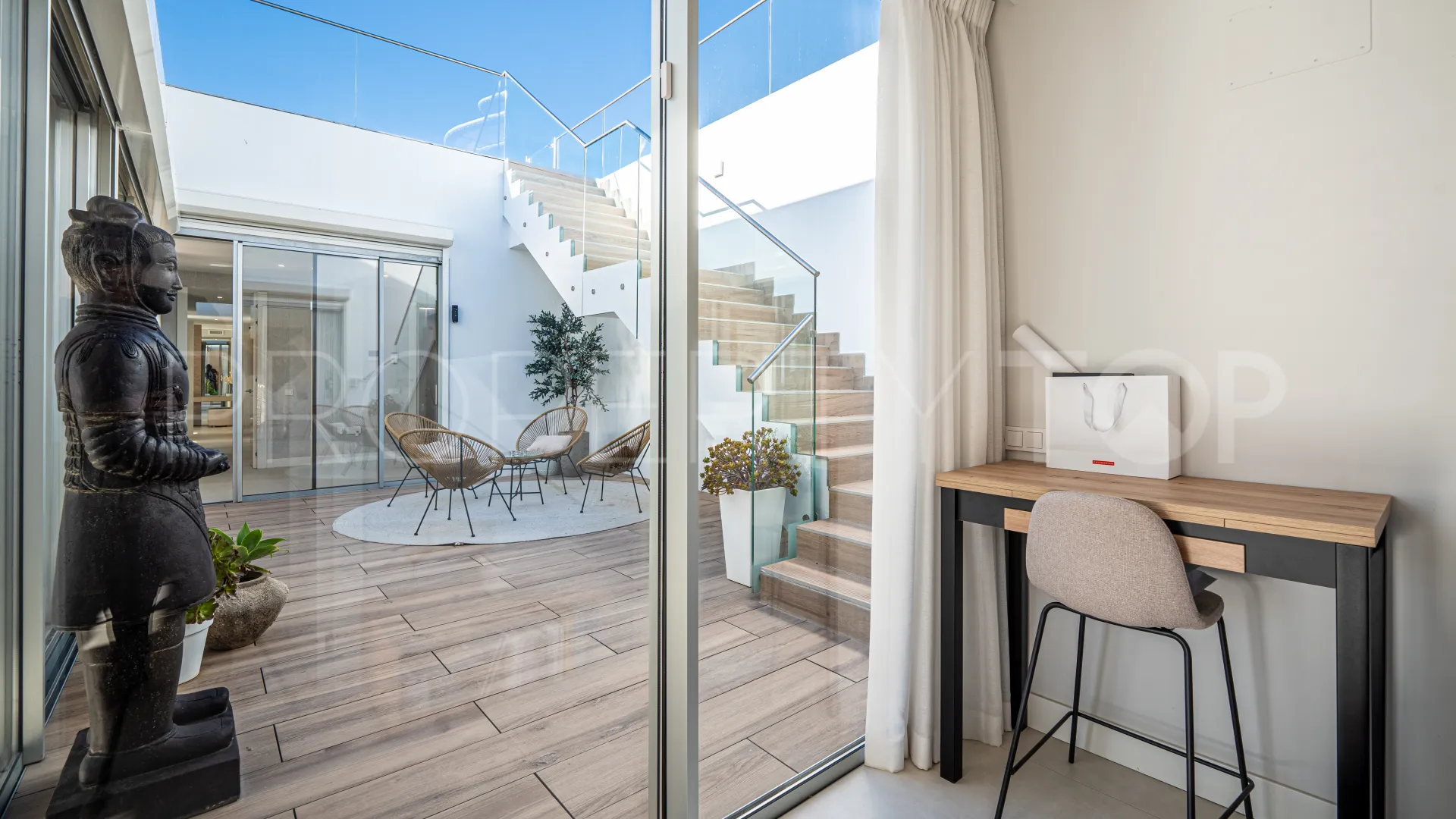 Villa in Estepona for sale