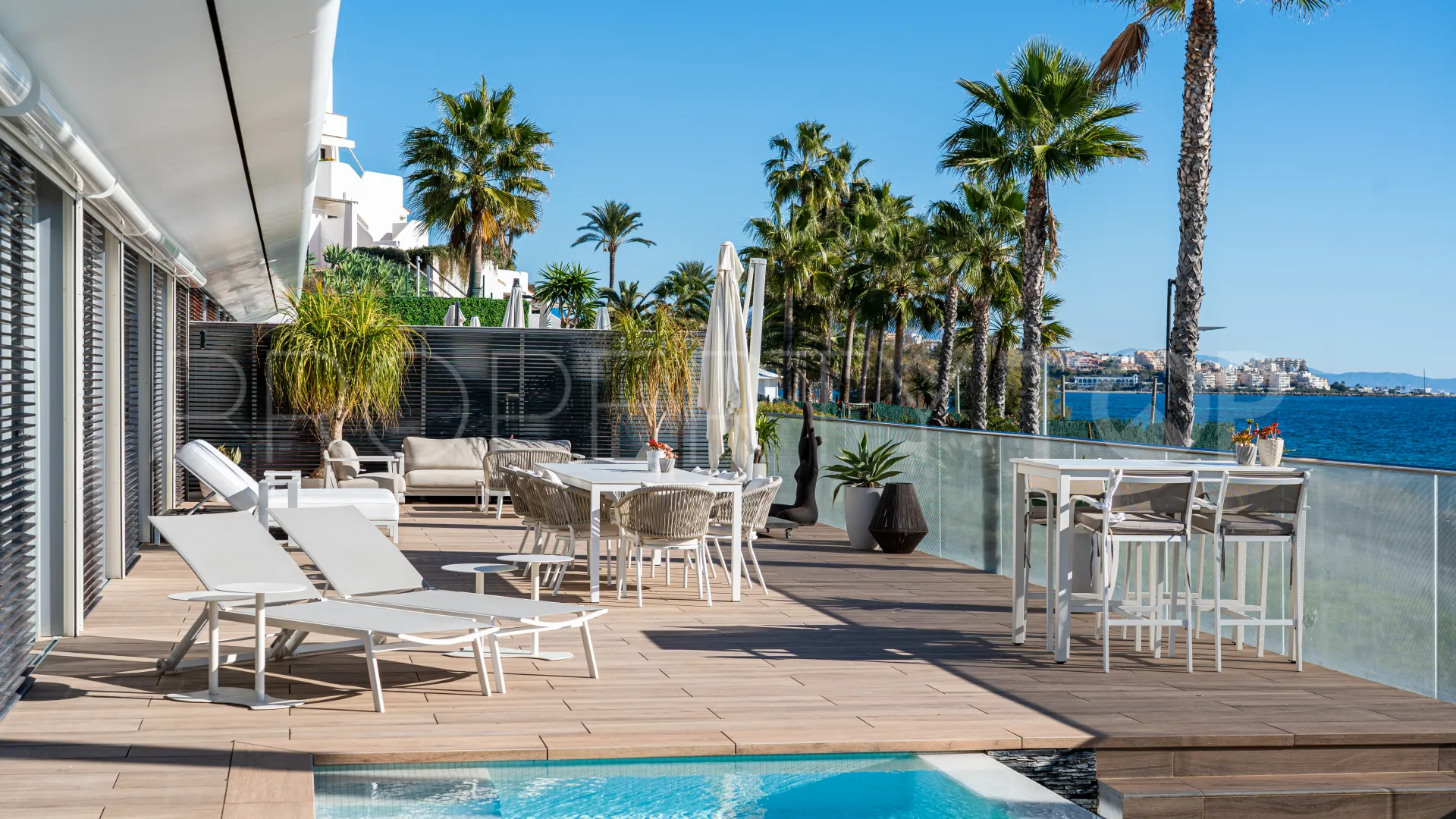 Villa in Estepona for sale