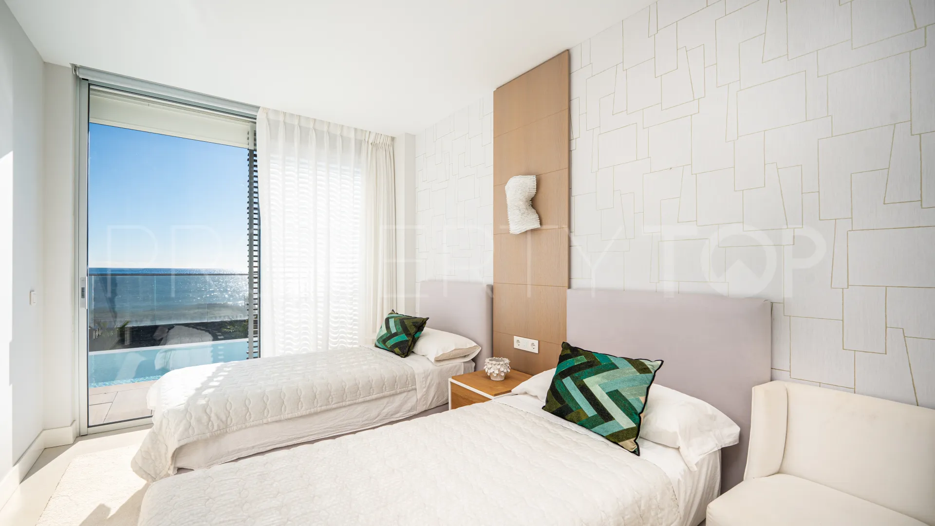 Villa in Estepona for sale