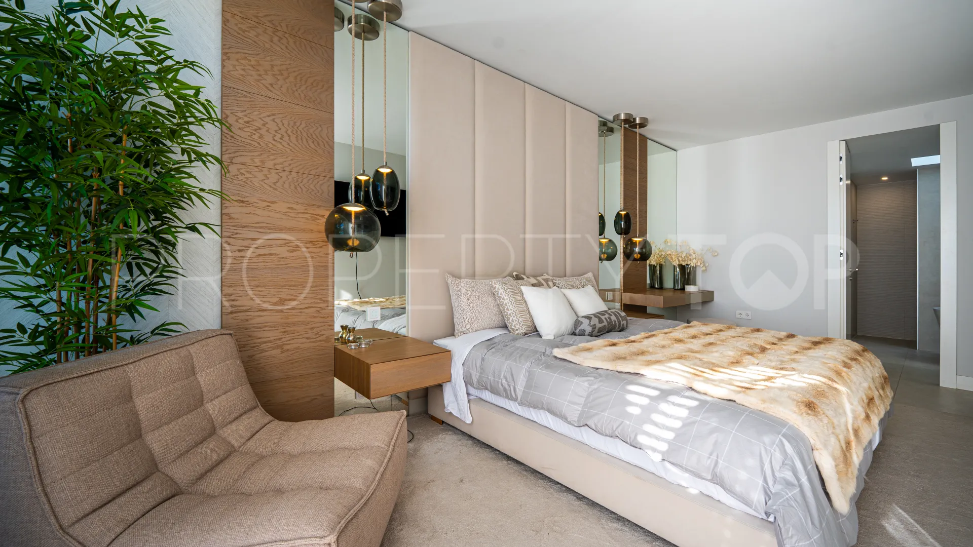 Villa in Estepona for sale
