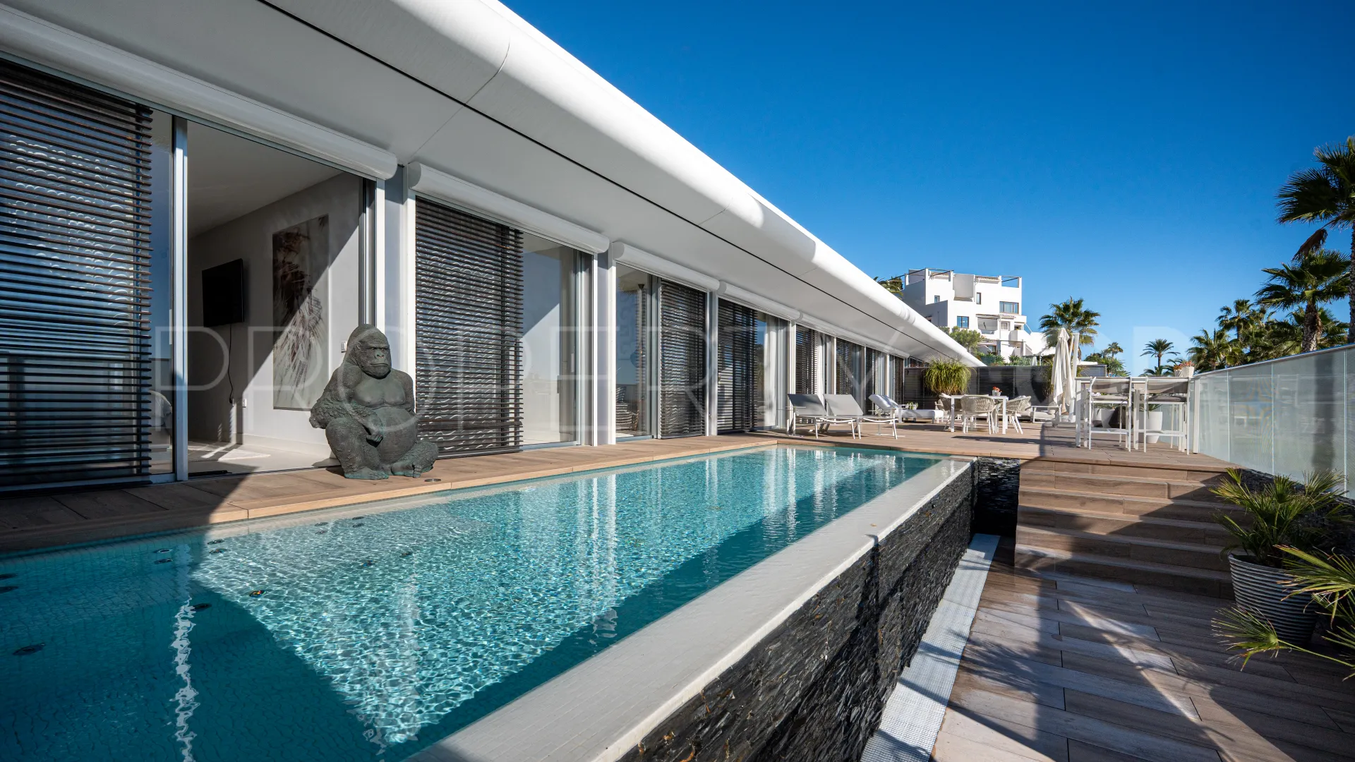 Villa in Estepona for sale