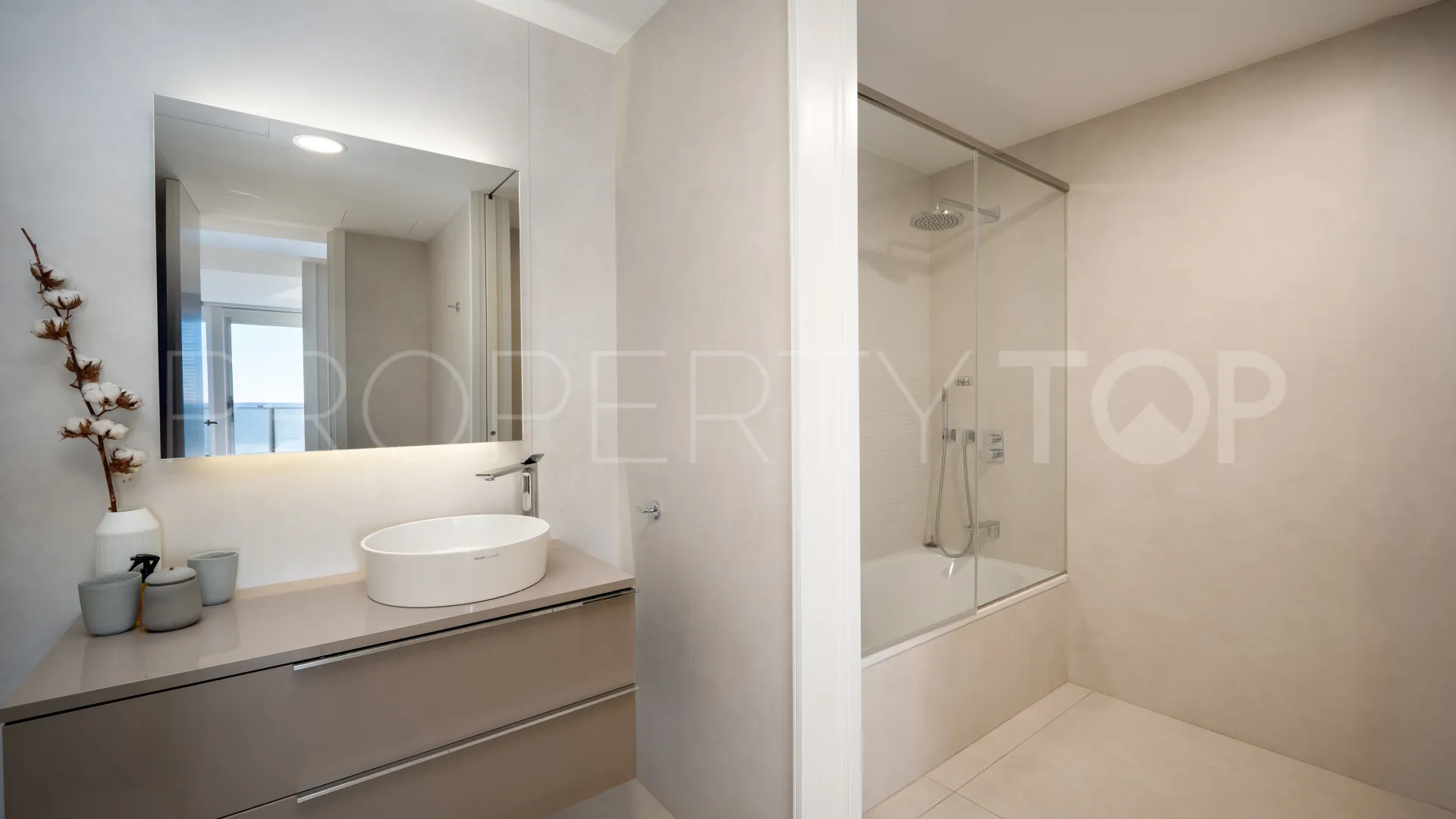 Villa in Estepona for sale