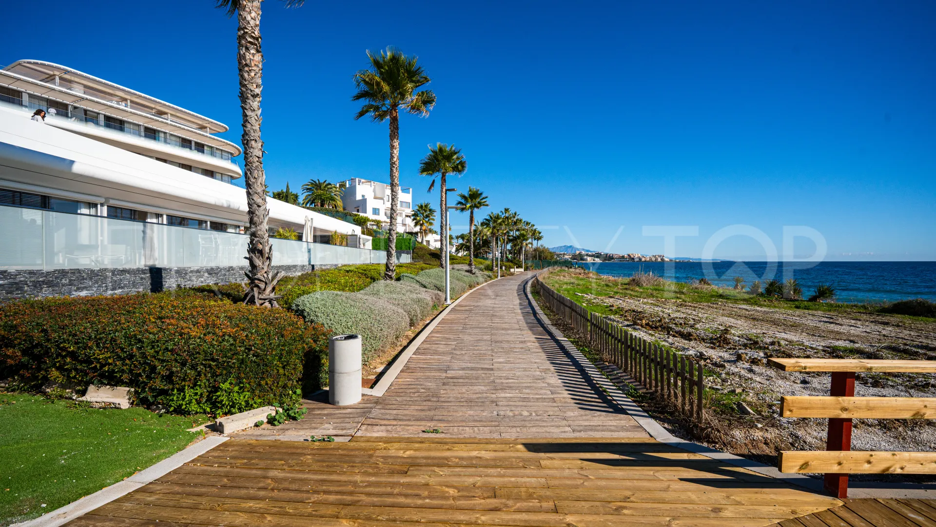 Villa in Estepona for sale
