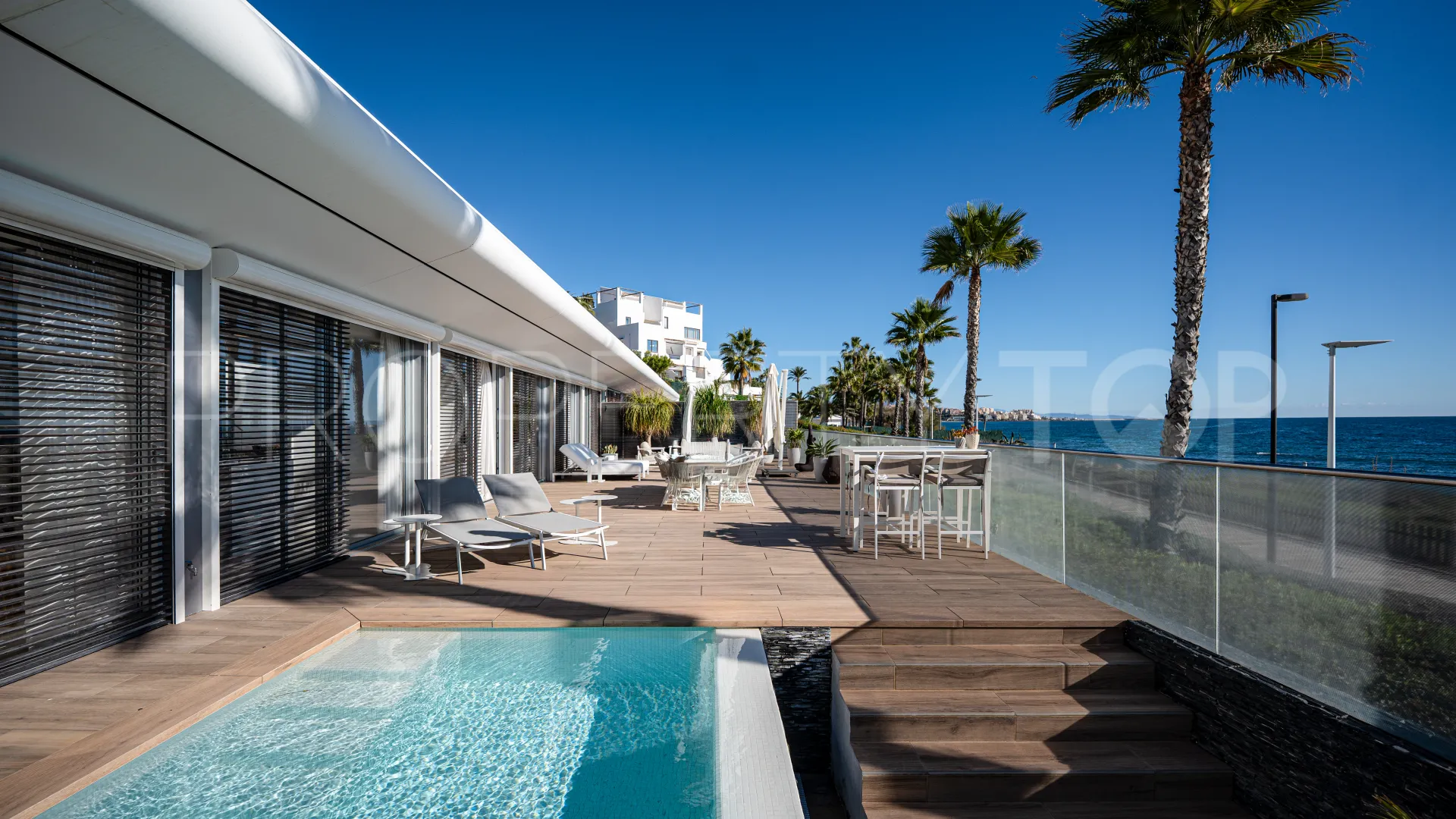 Villa in Estepona for sale