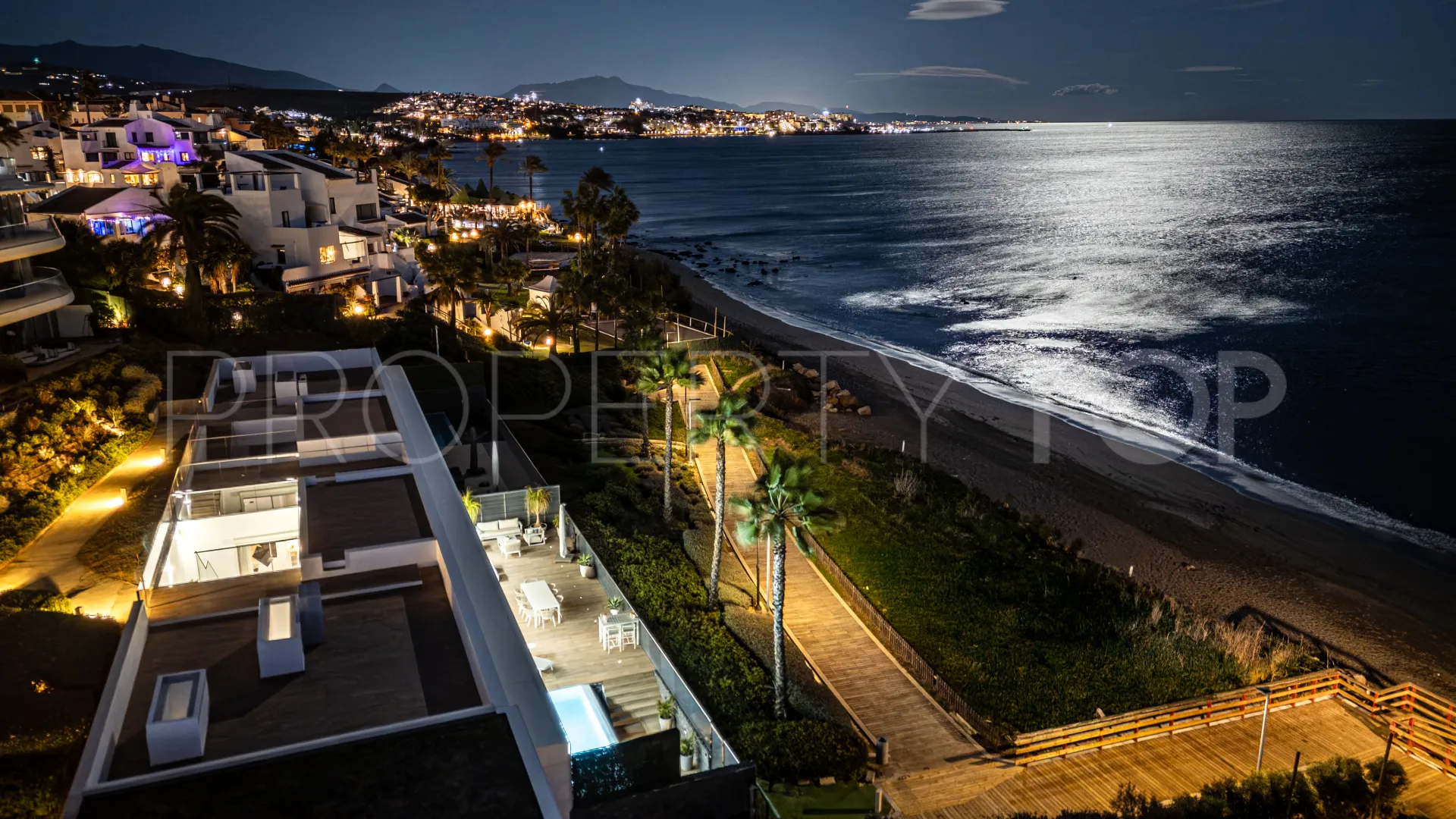 Villa in Estepona for sale