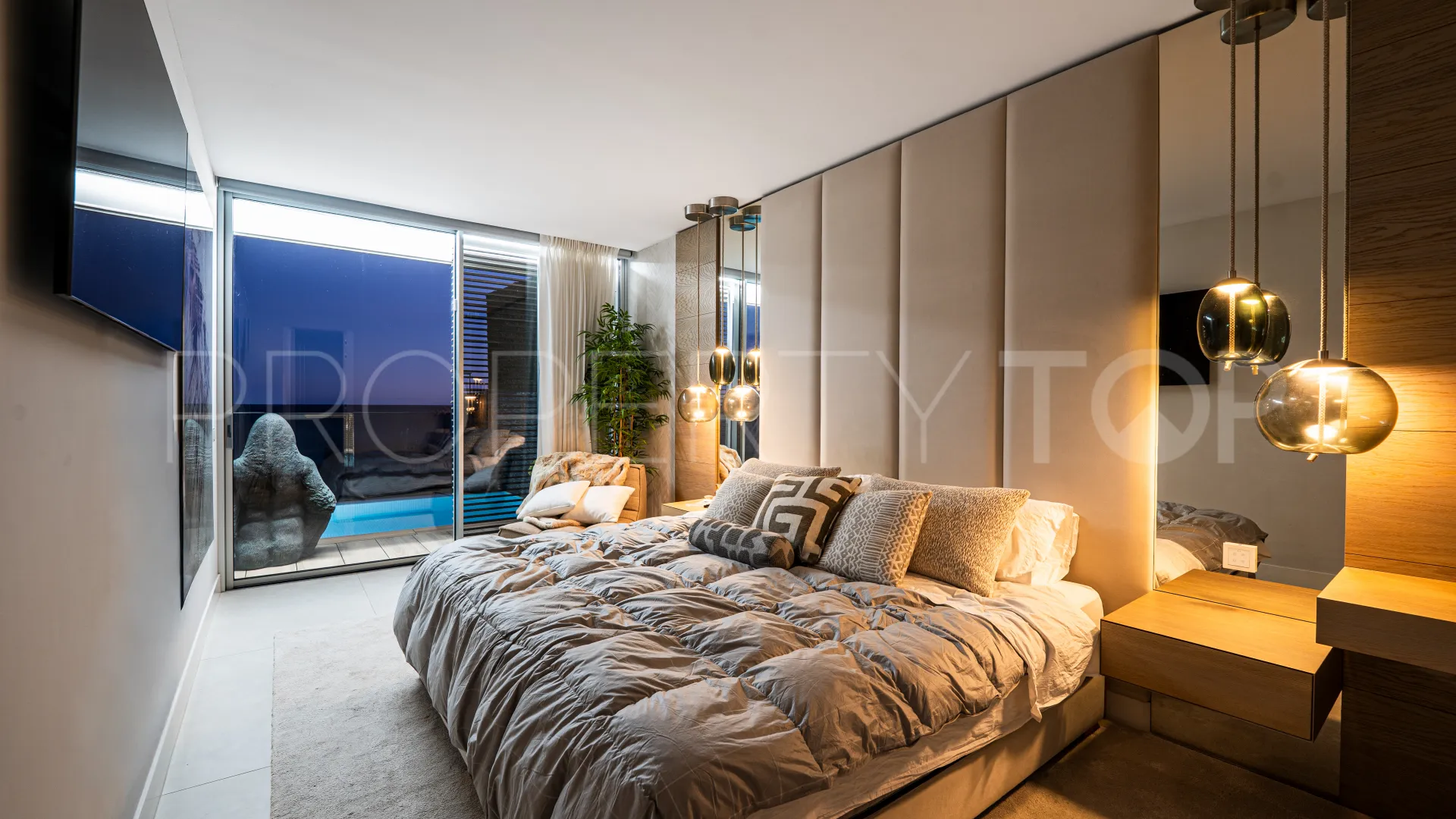 Villa in Estepona for sale