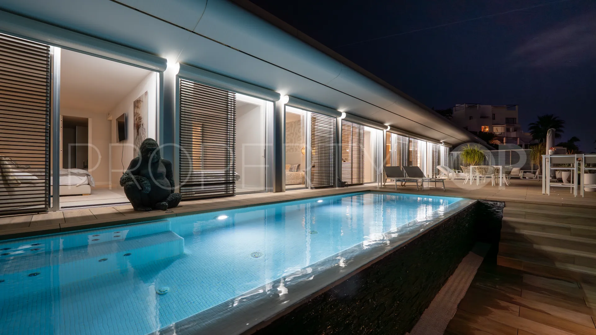 Villa in Estepona for sale