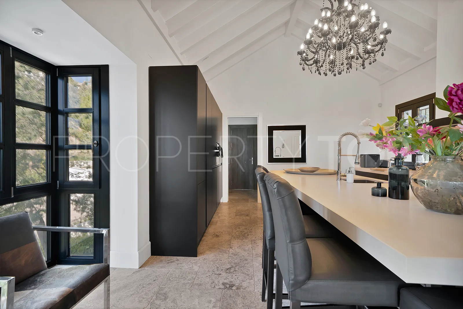 Monte Mayor villa for sale