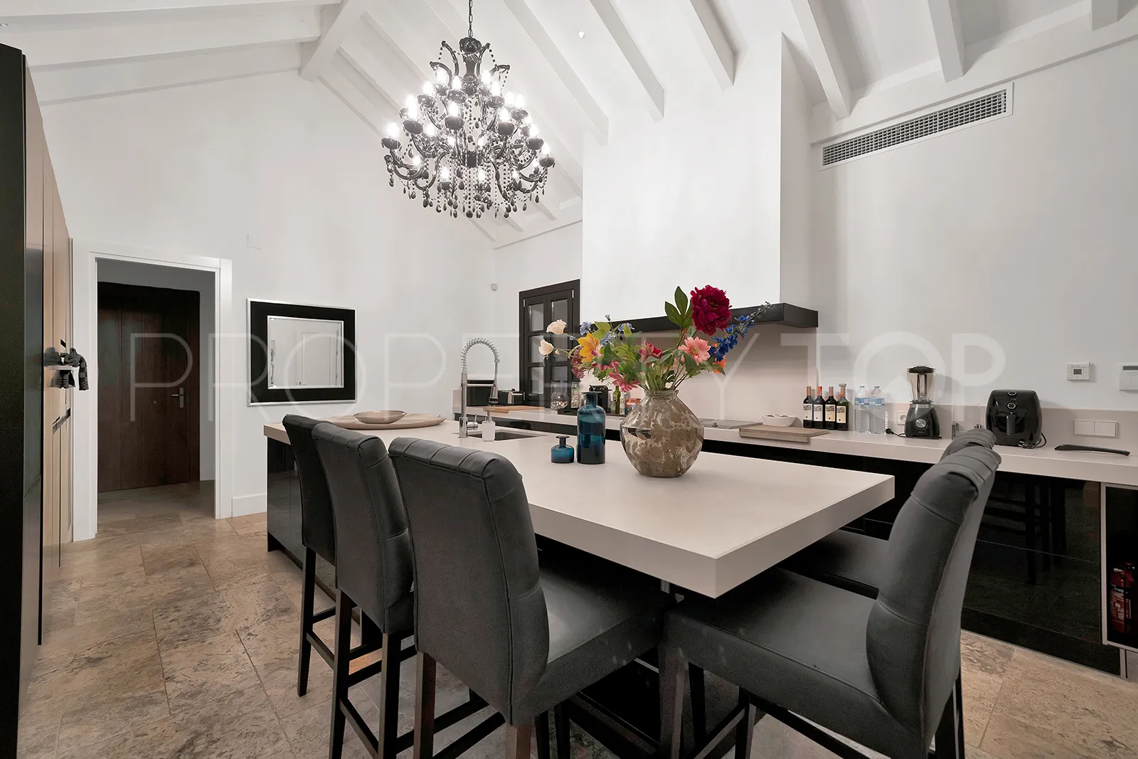 Monte Mayor villa for sale