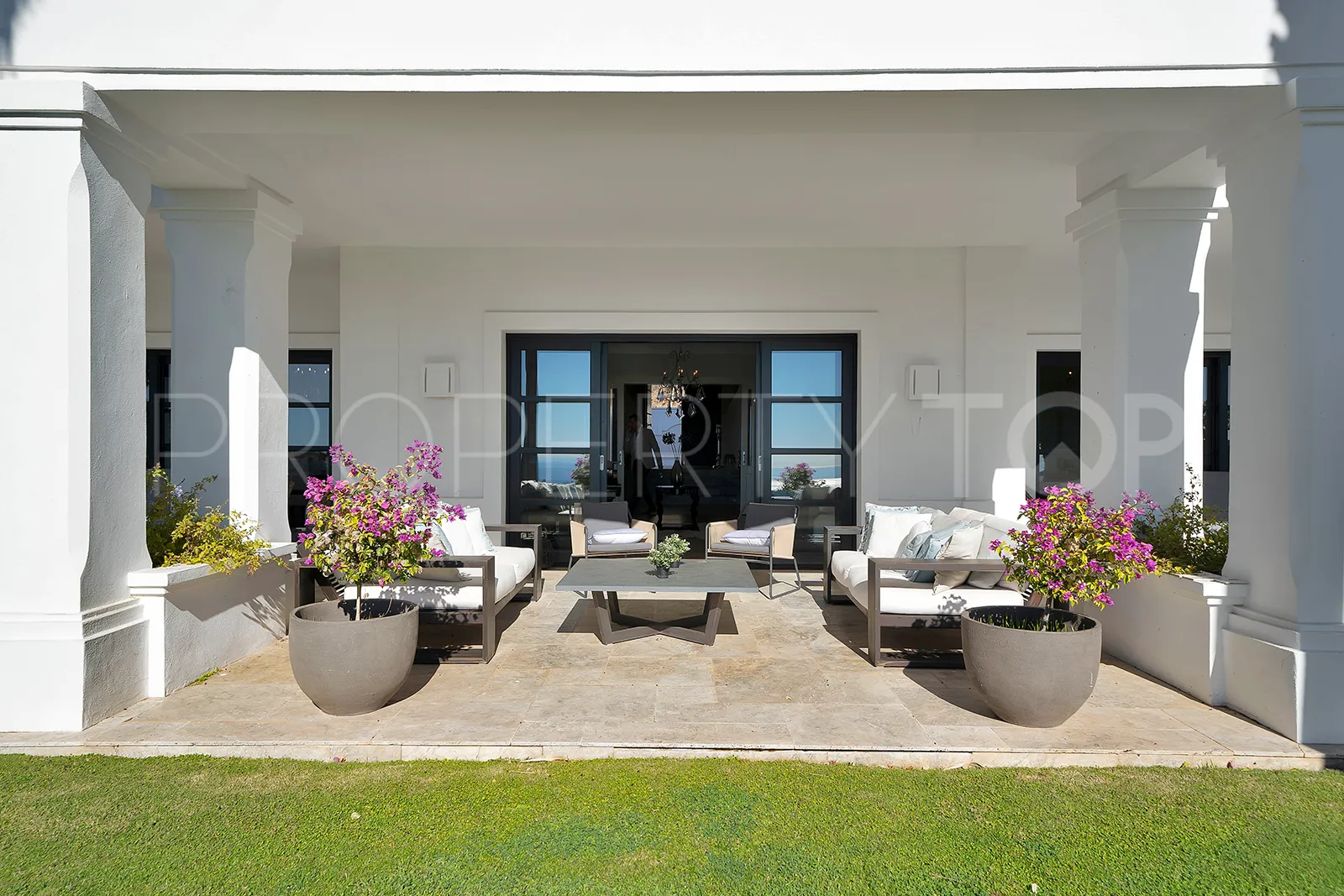 Monte Mayor villa for sale