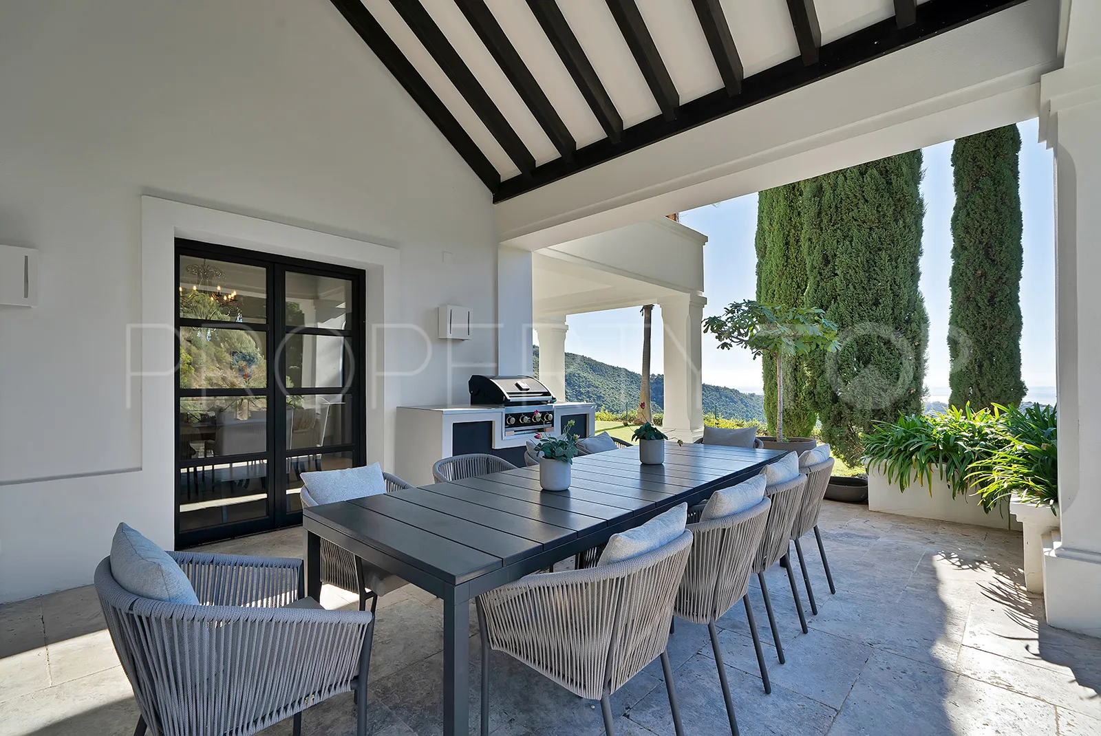 Monte Mayor villa for sale