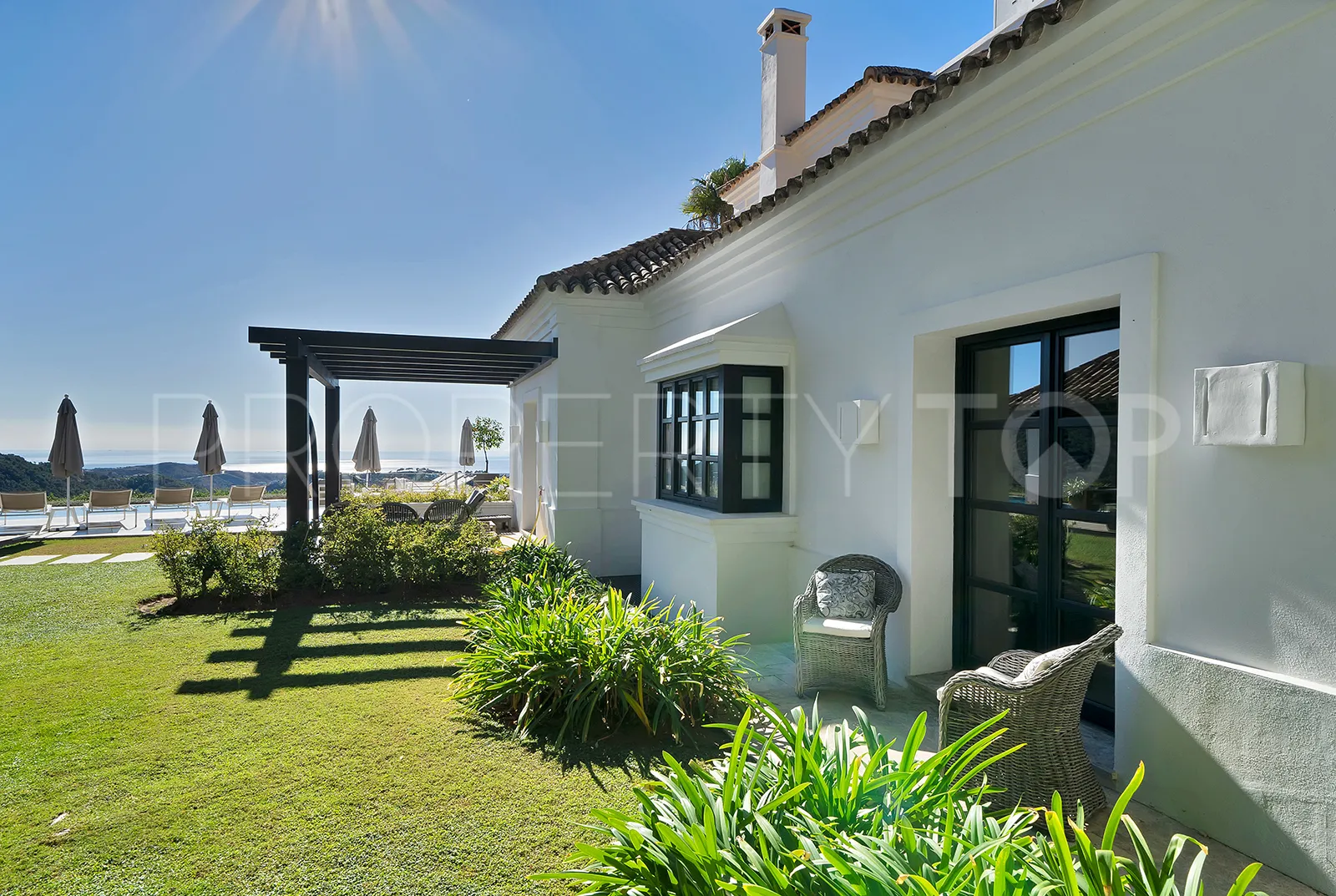 Monte Mayor villa for sale