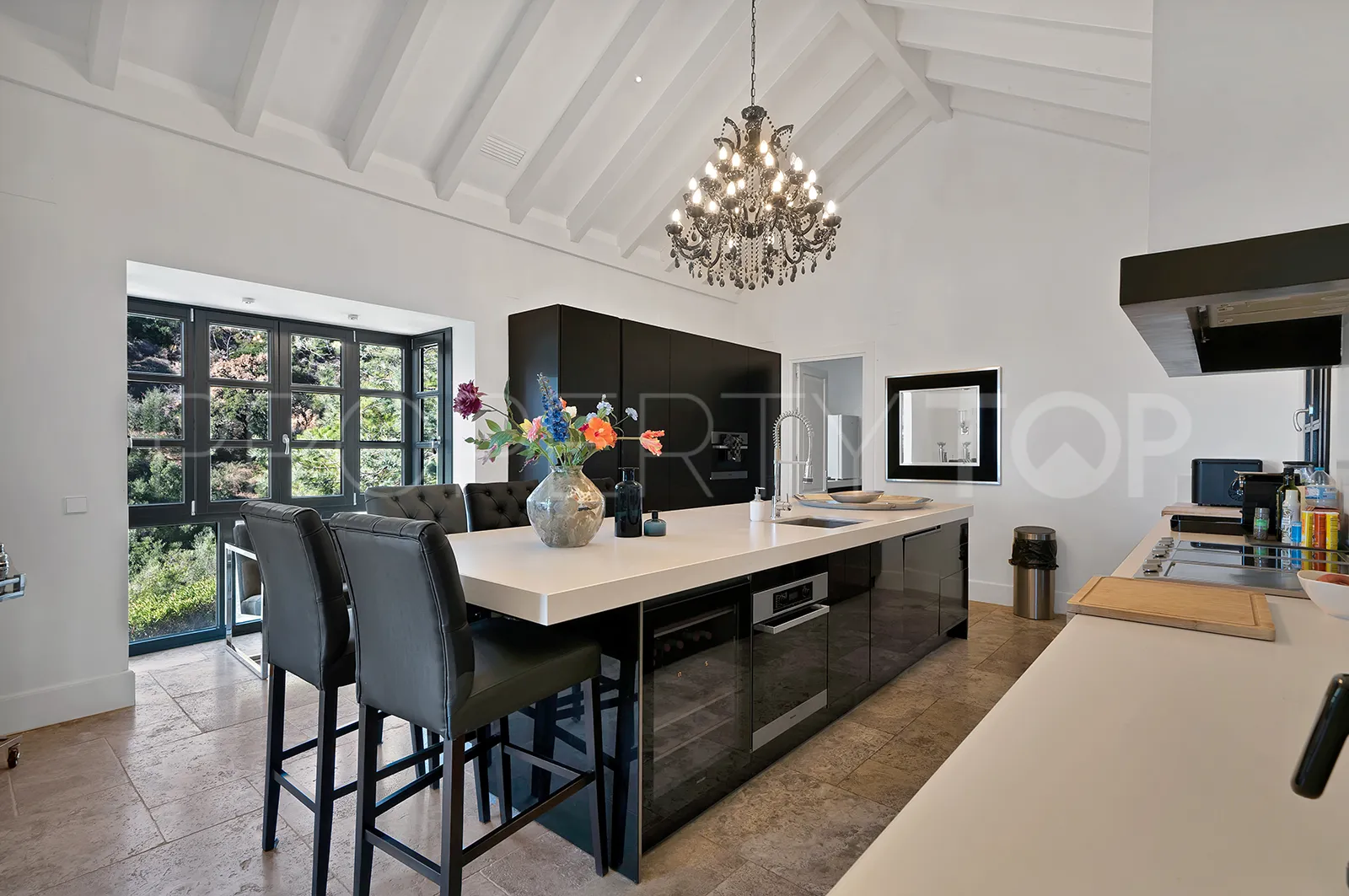 Monte Mayor villa for sale