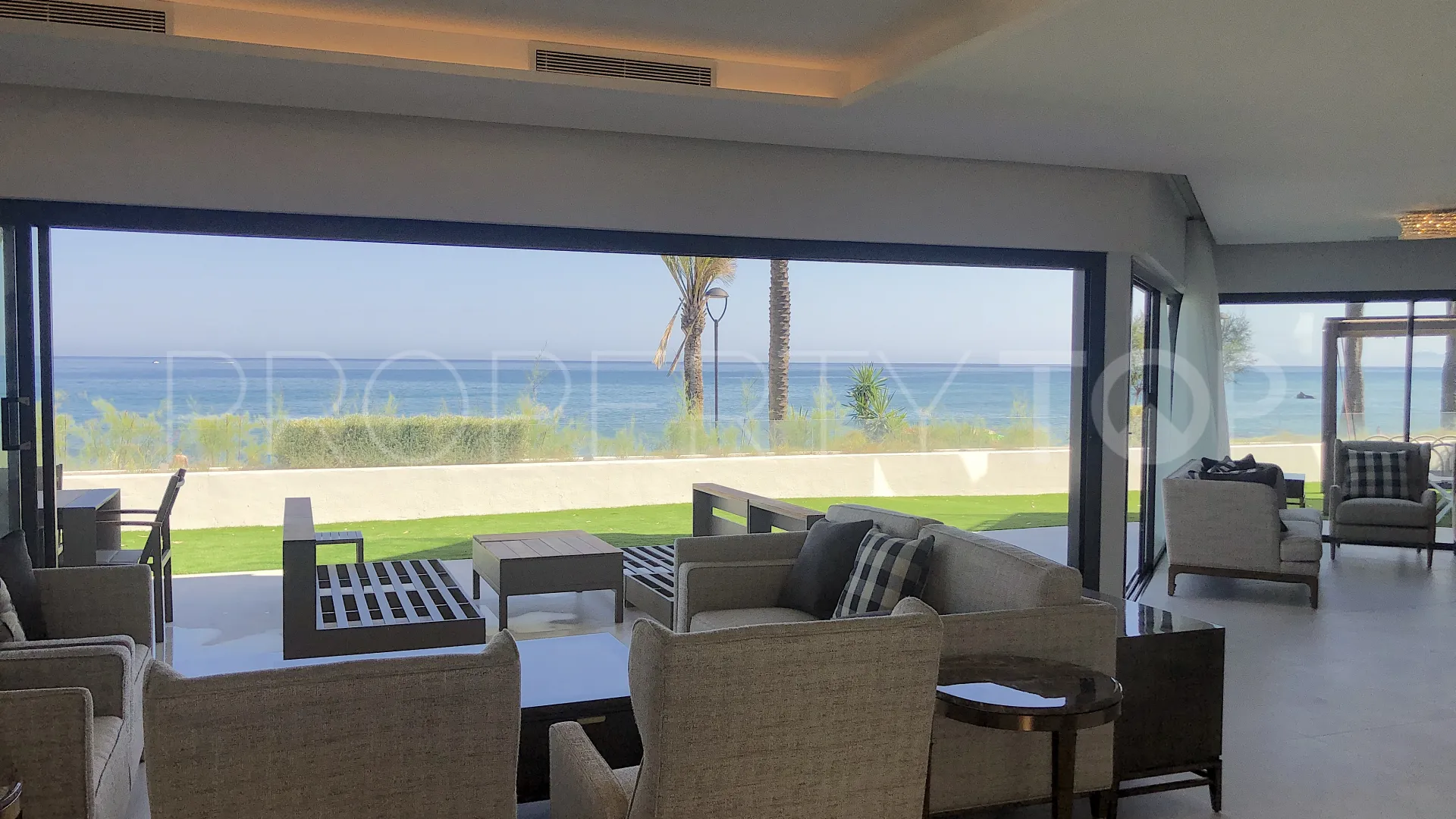 Adosado en venta de 3 dormitorios en Estepona