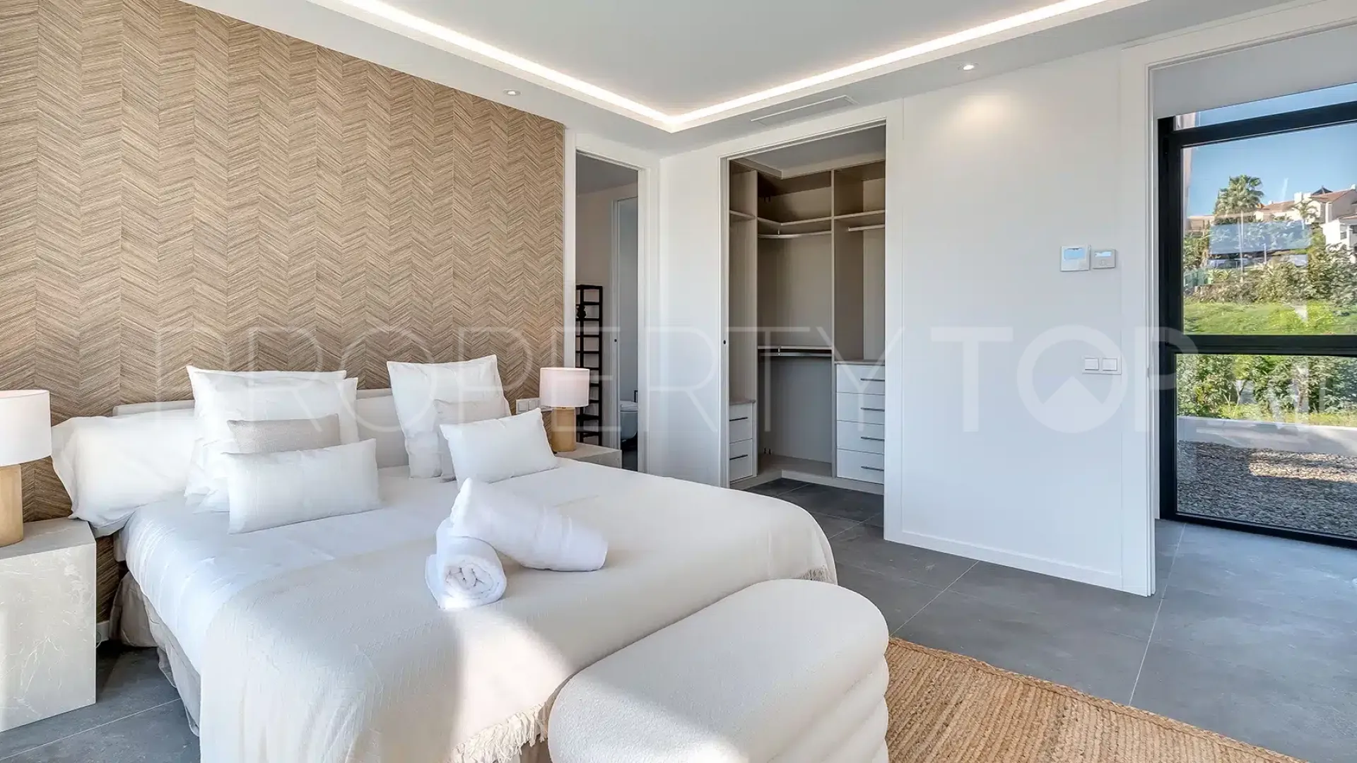 Villa with 5 bedrooms for sale in El Paraiso