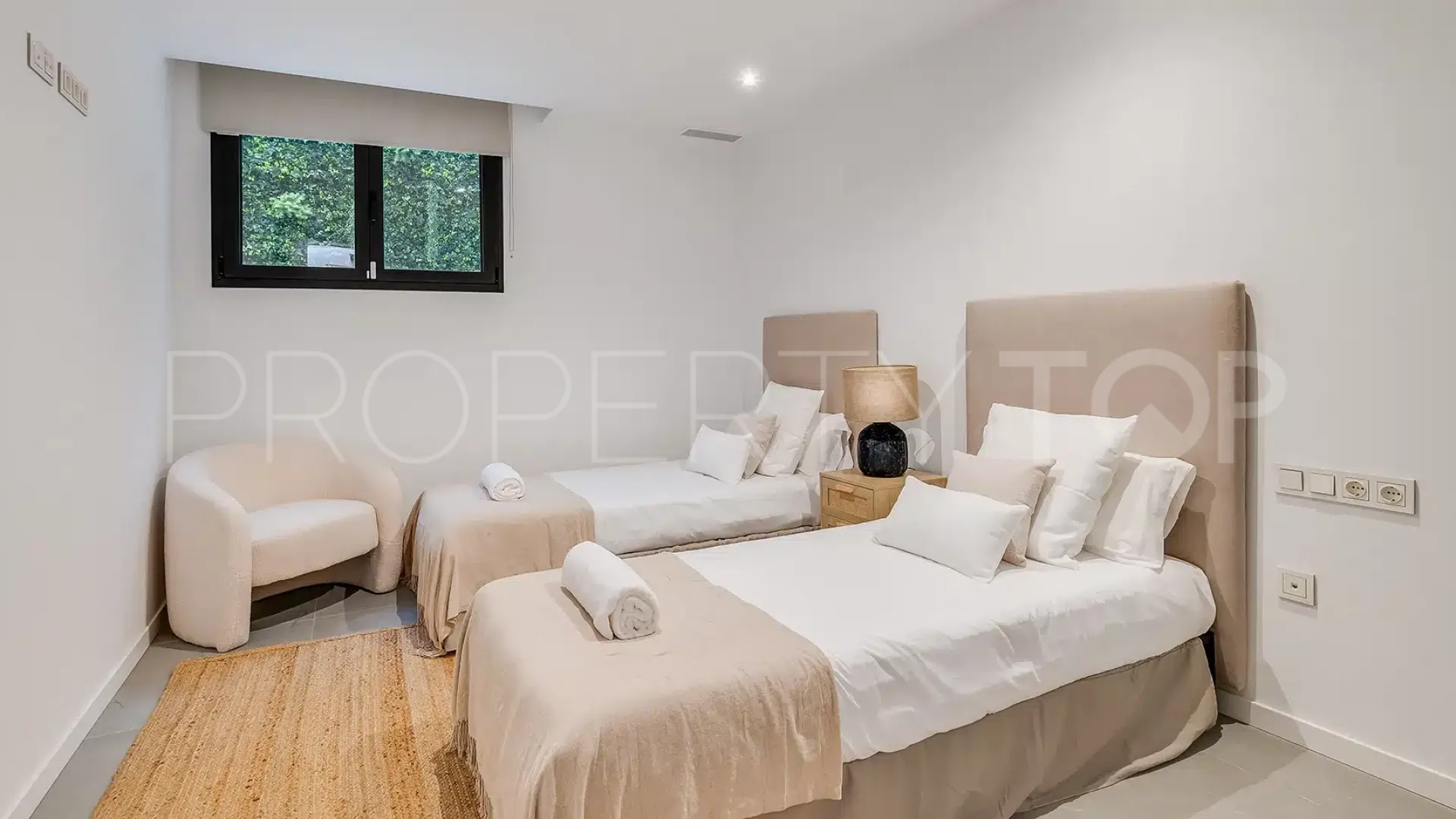 Villa with 5 bedrooms for sale in El Paraiso
