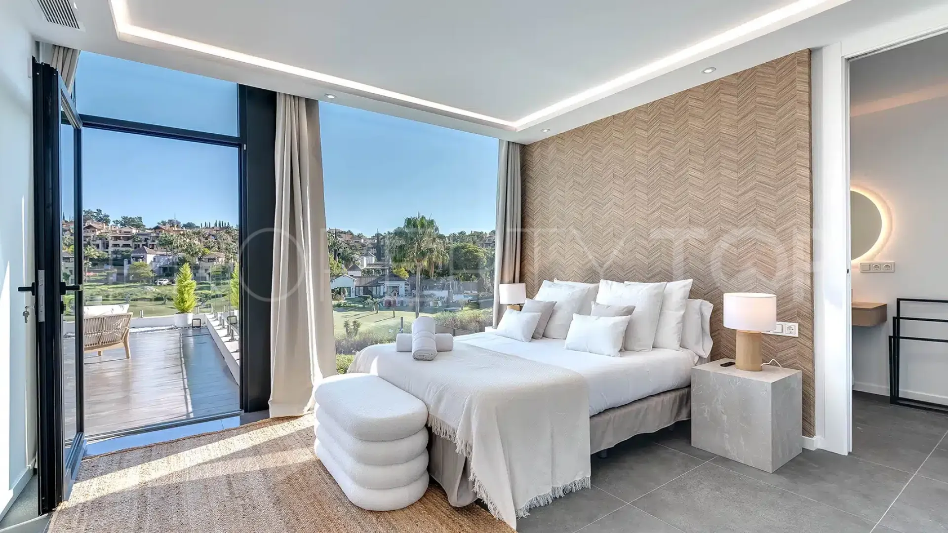 Villa with 5 bedrooms for sale in El Paraiso