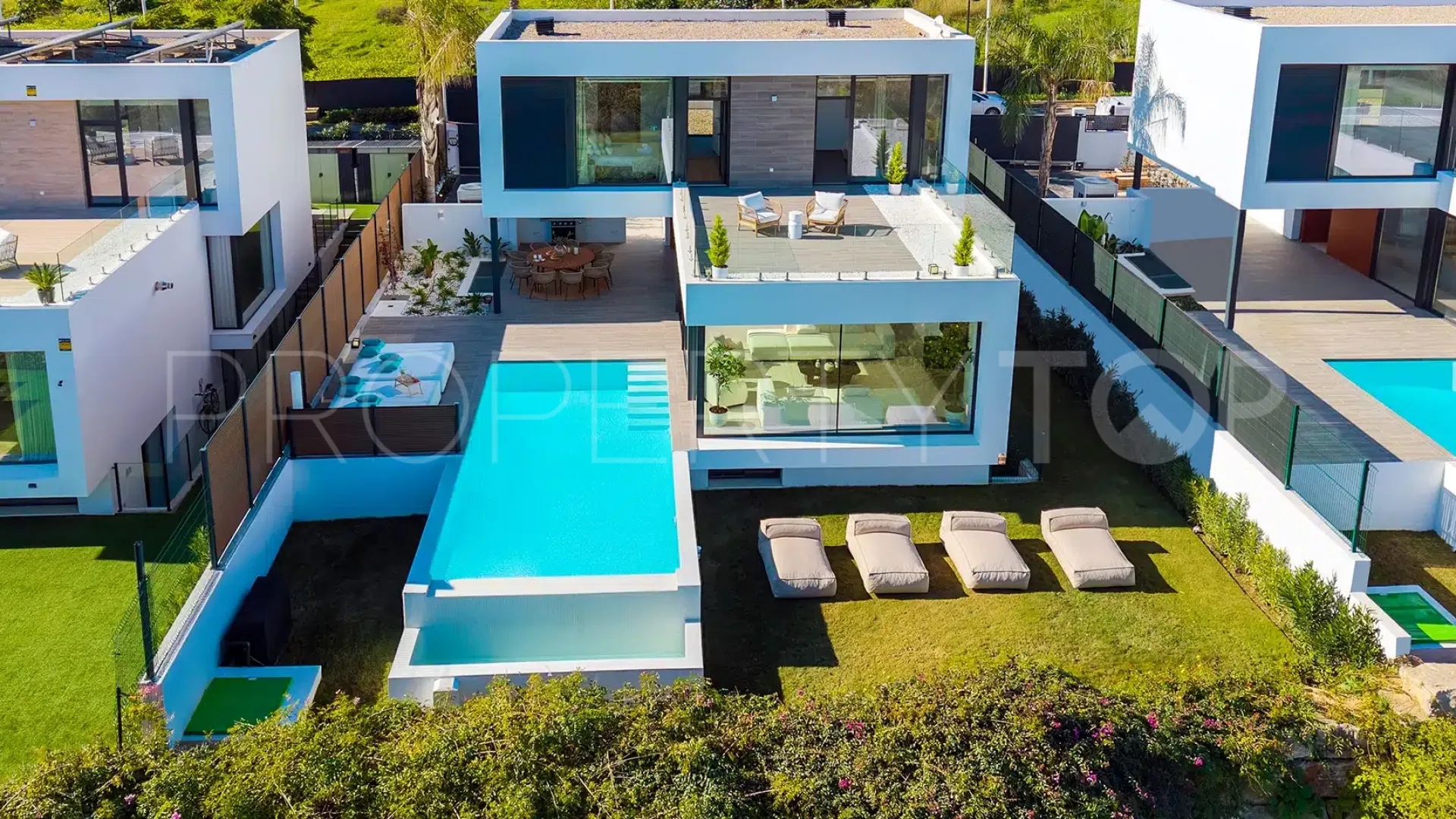 Villa with 5 bedrooms for sale in El Paraiso