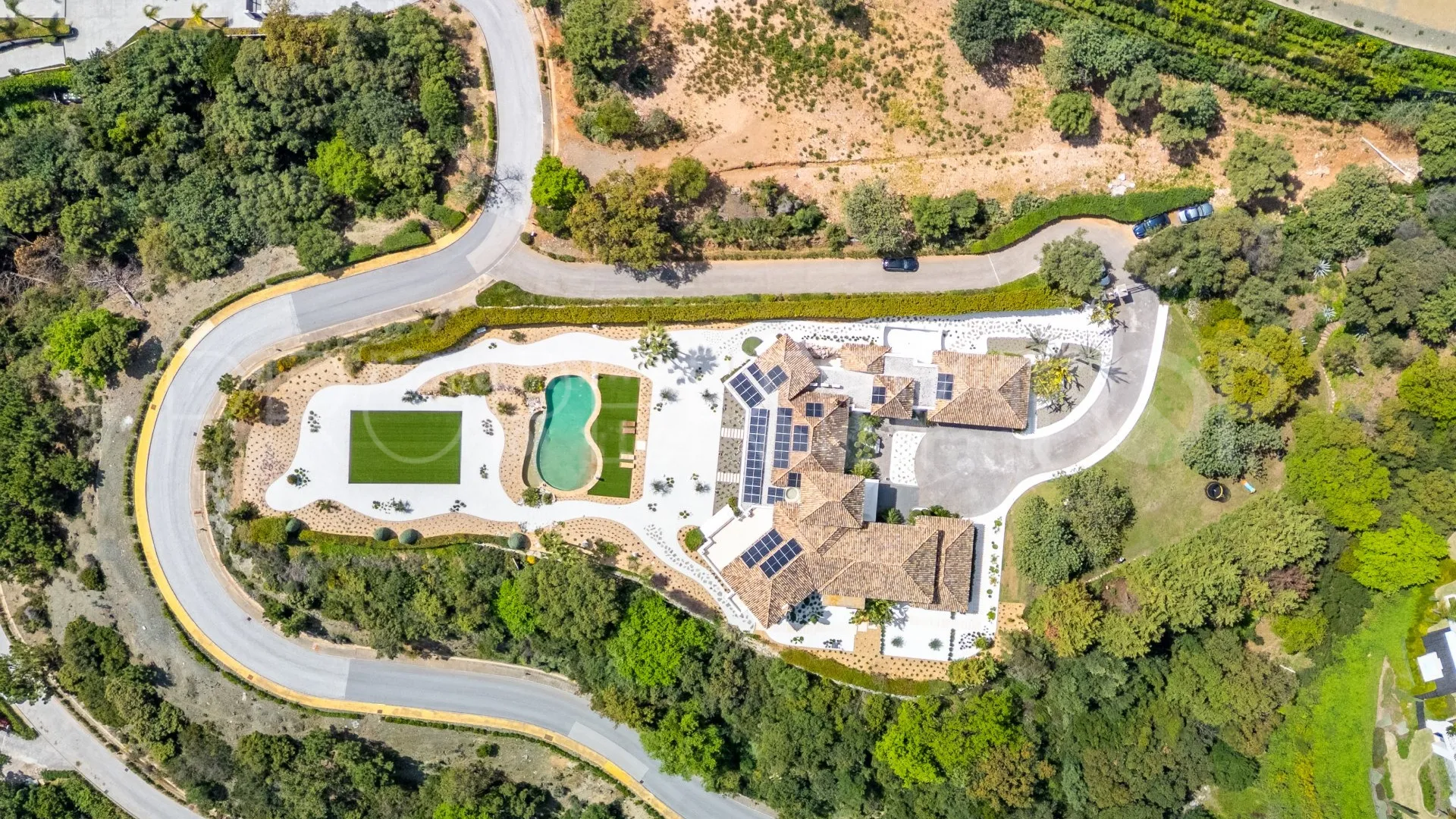 Buy villa in La Zagaleta with 5 bedrooms