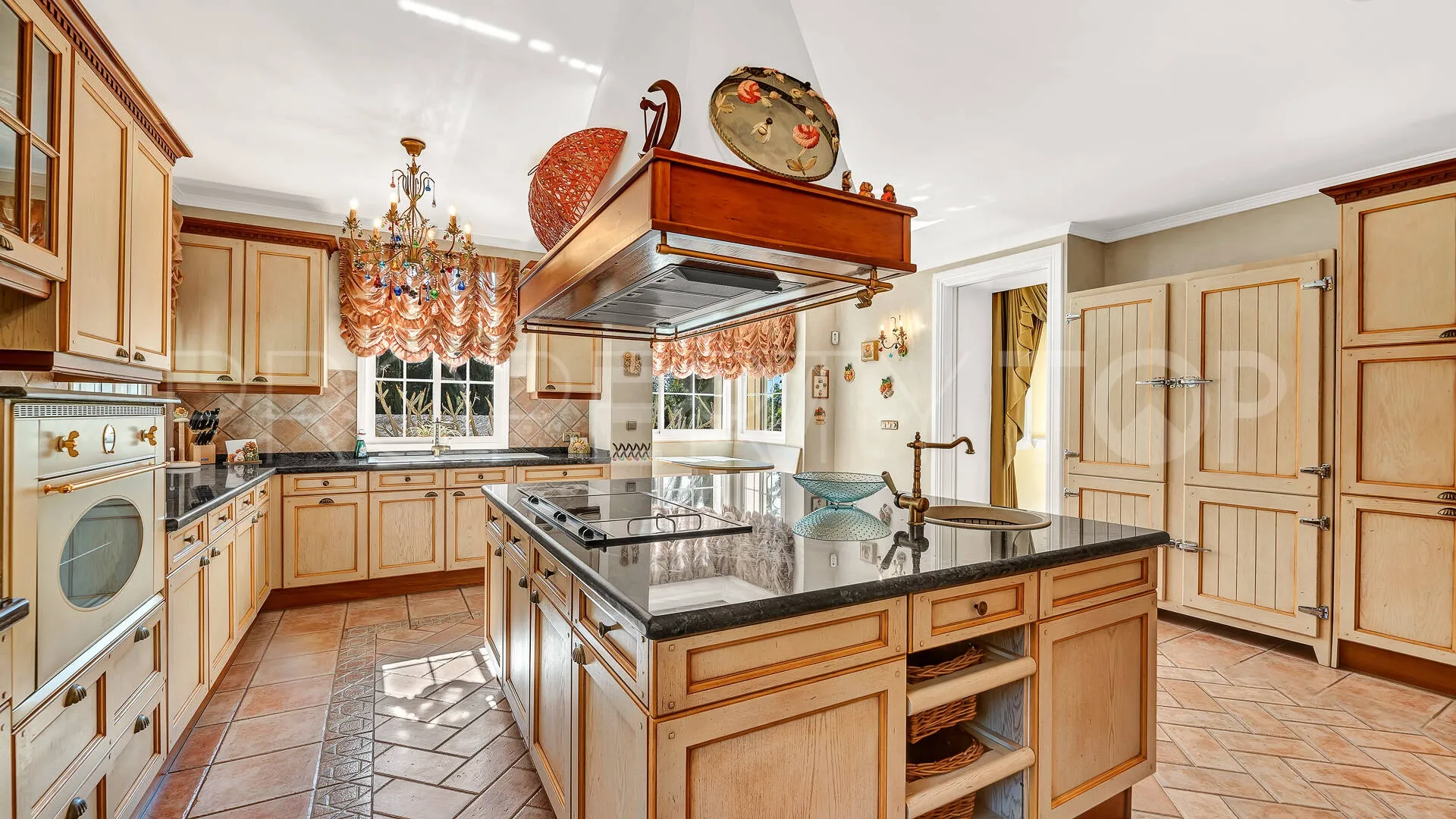 For sale Sierra Blanca villa