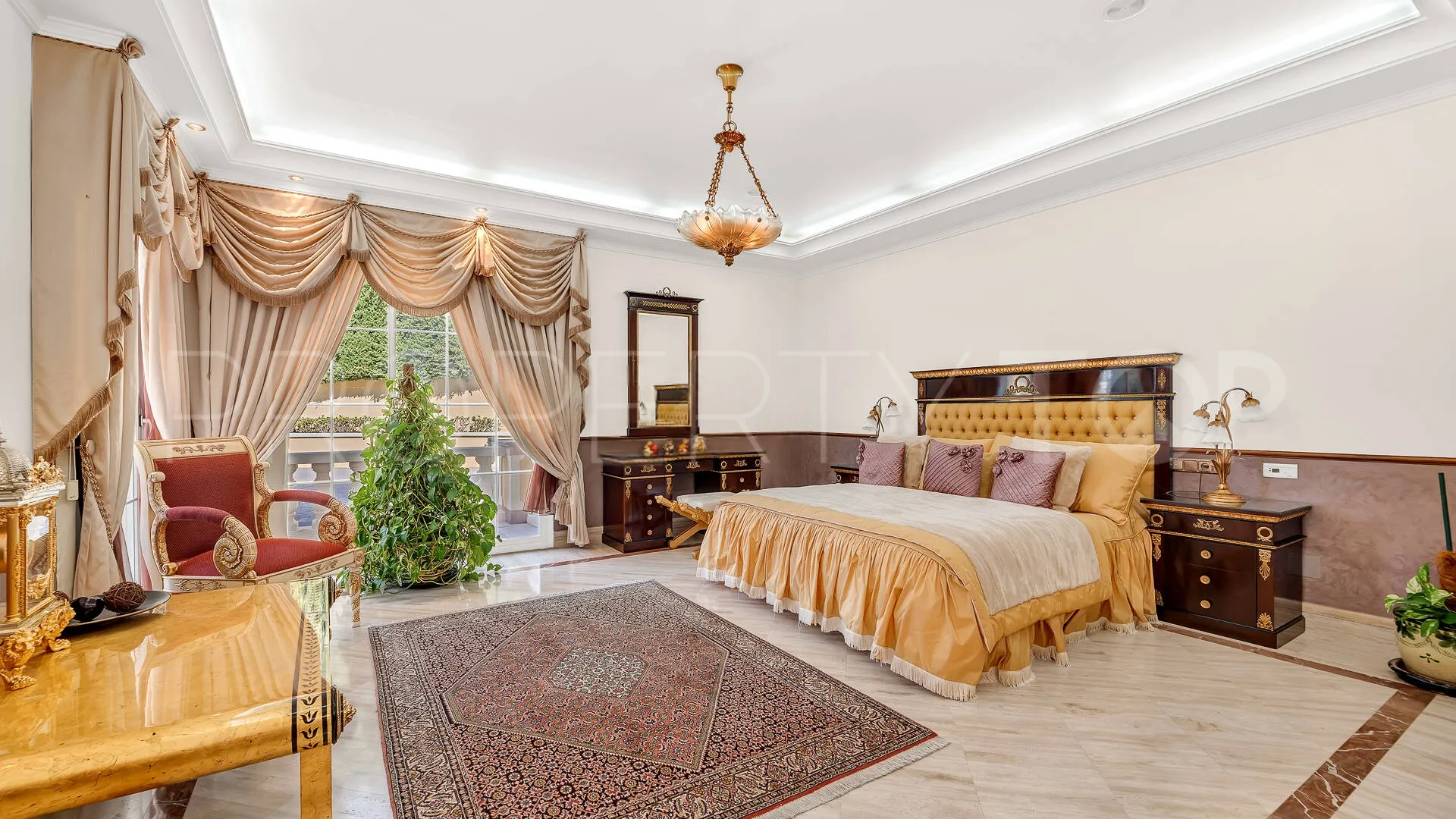 For sale Sierra Blanca villa