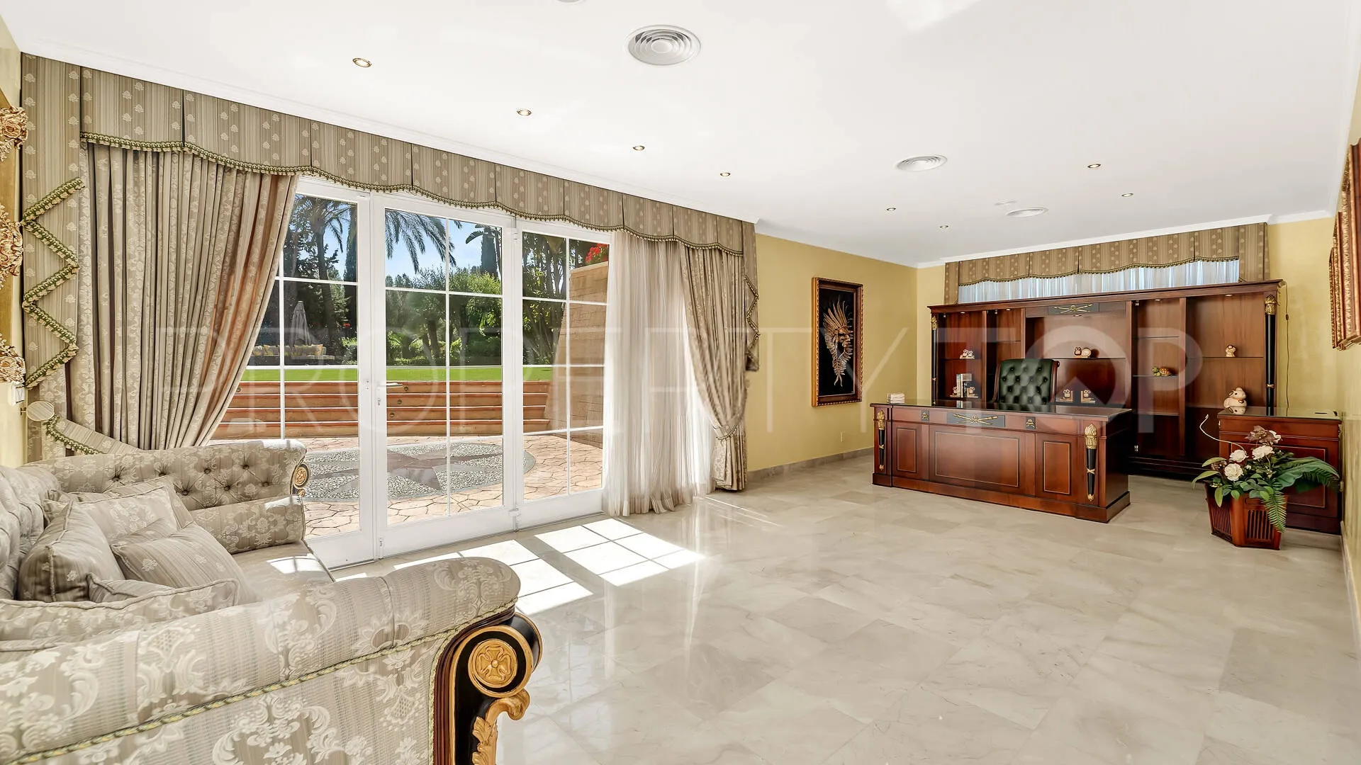 For sale Sierra Blanca villa