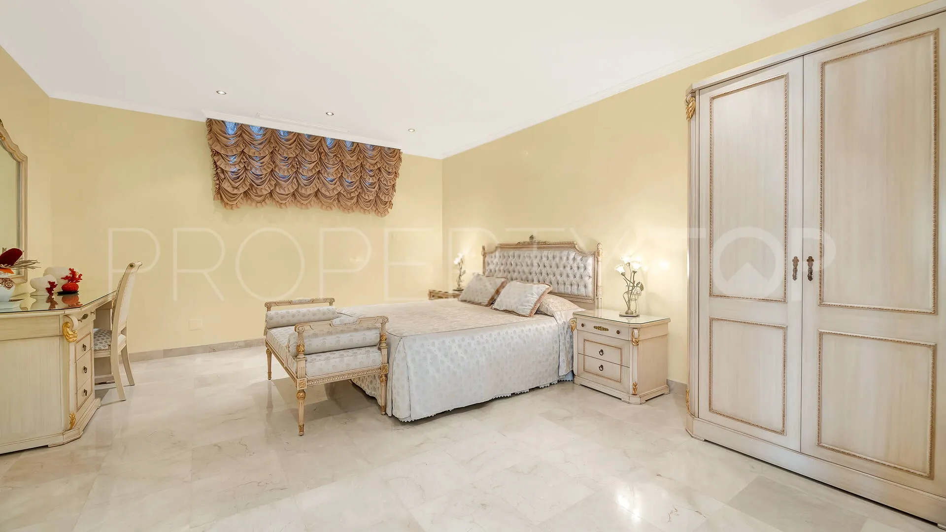 For sale Sierra Blanca villa